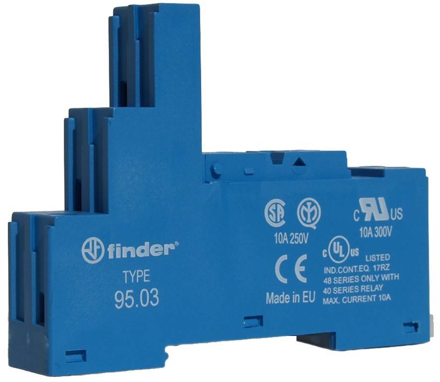 Finder Typ 95.03' blaue elektrische Komponente mit Zertifizierungssymbolen und Spezifikationen, einschließlich 10A 250V Kapazität, gekennzeichnet mit 'Made in EU'.