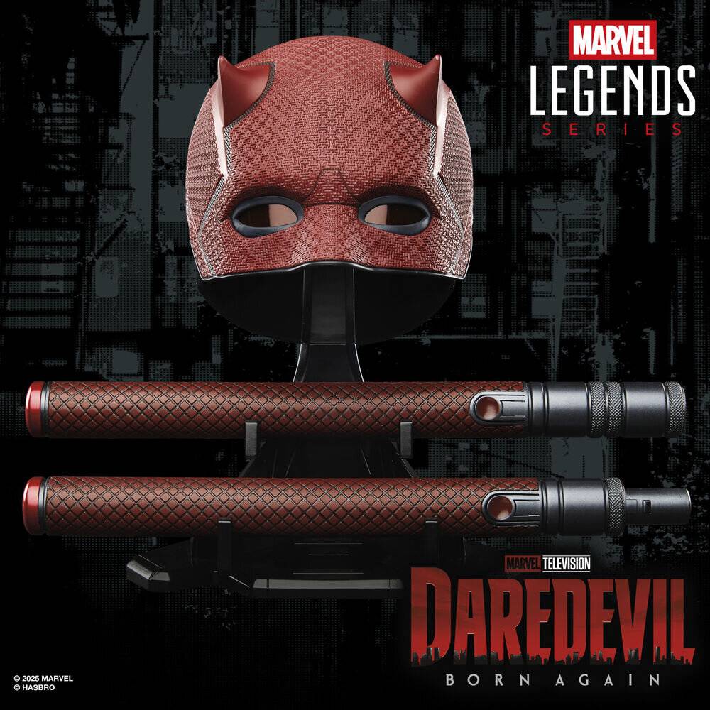 Maske Daredevil Born Again aus der Marvel-Legends-Serie und Billy Club-Replik