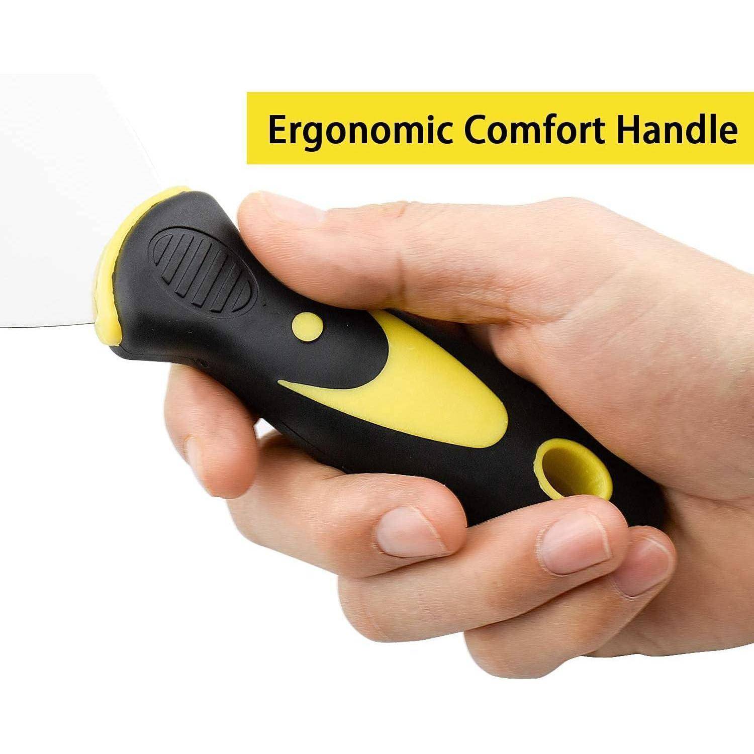 Hand, die ein Utility-Messer mit einem schwarzen und gelben ergonomischen Griff hält, wobei Komfort betont wird.