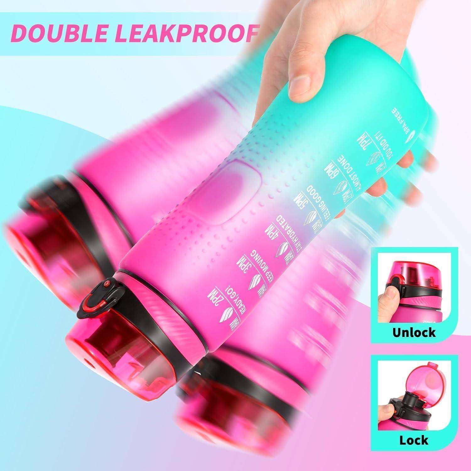 Hand hält eine rosa Wasserflasche mit der Aufschrift 