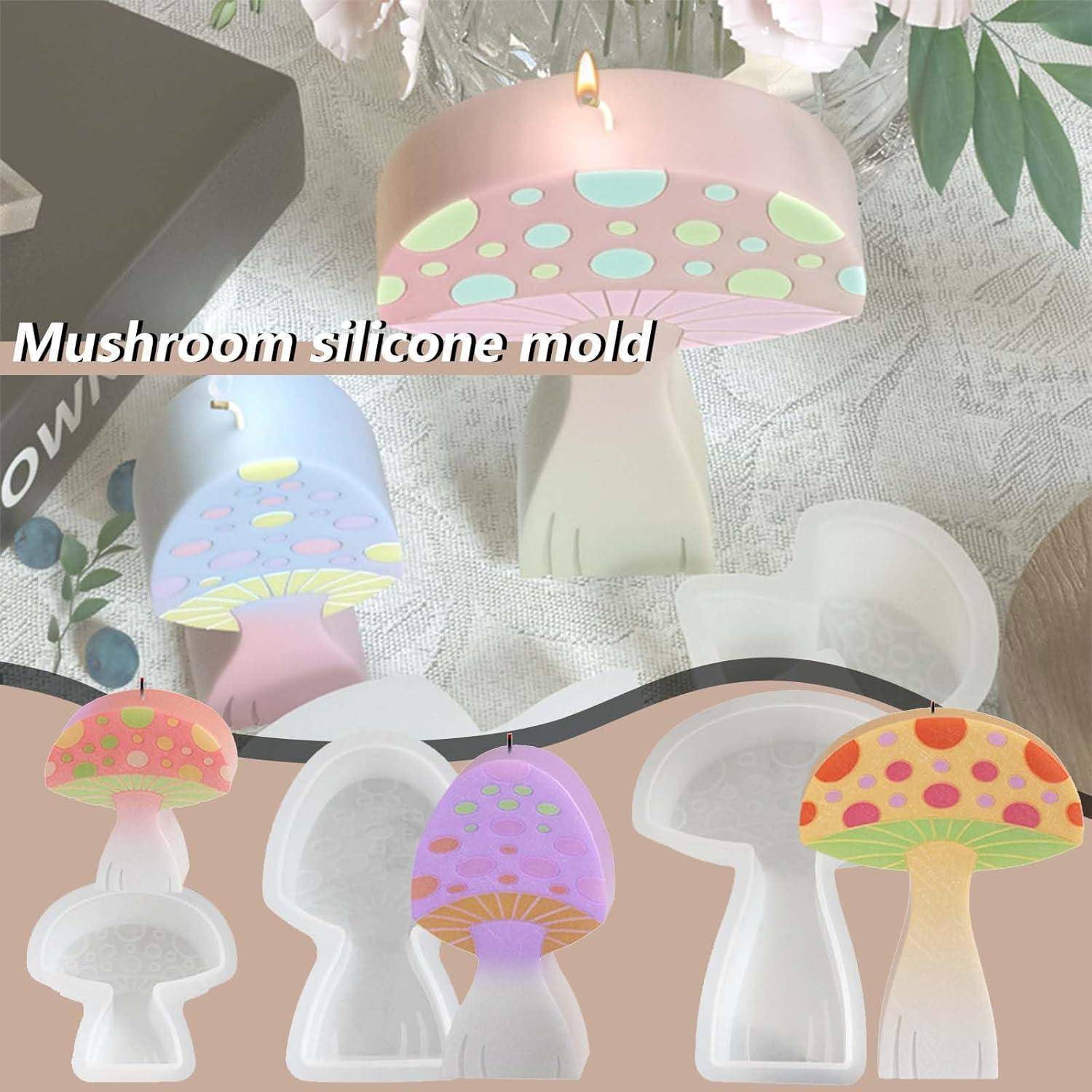 Silikonform in Pilzform mit Kerze im Inneren, in verschiedenen Farben und Designs auf einer strukturierten Oberfläche mit Blumen.