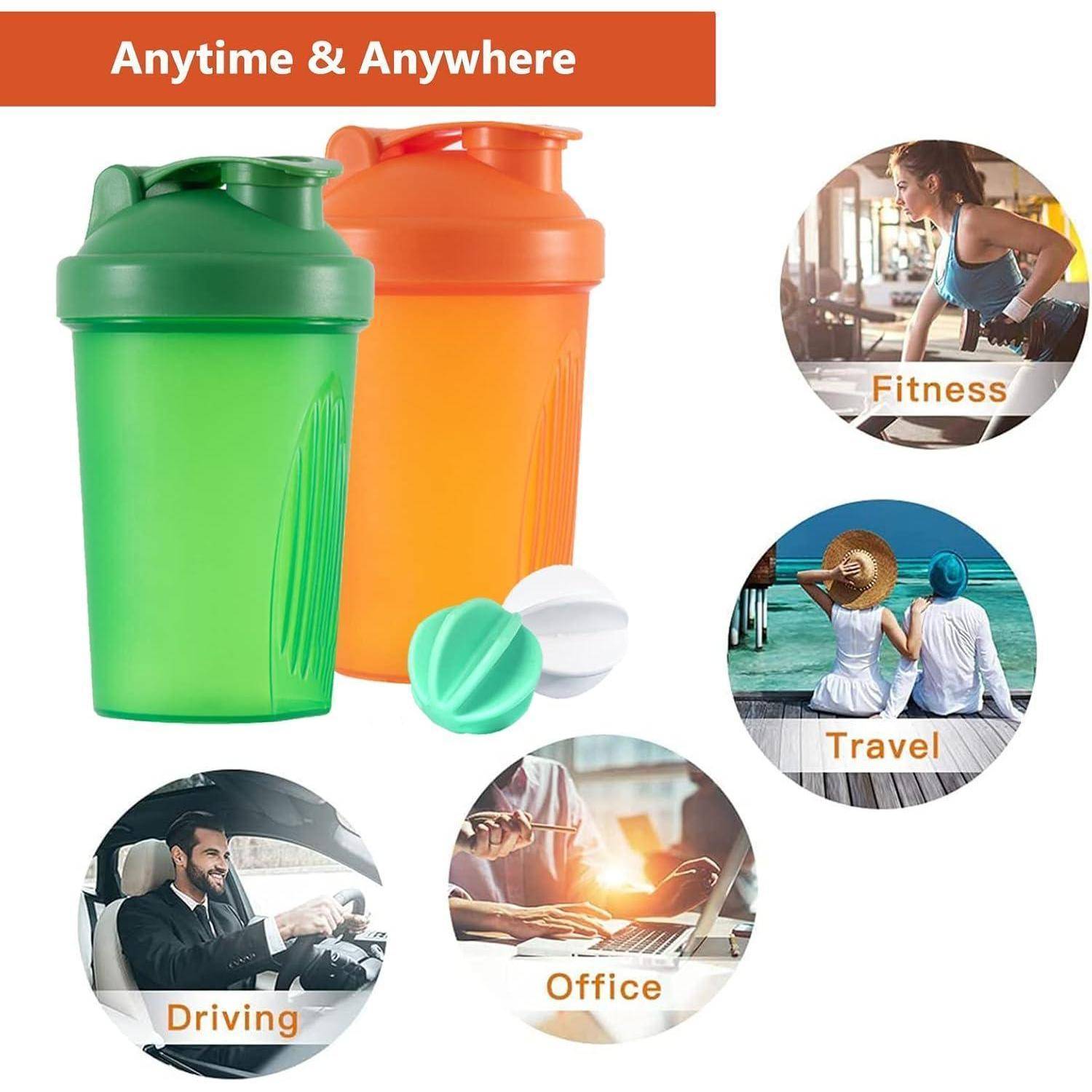 Zwei Shakerbehälter auf weißem Hintergrund, einer grün und einer orange. Vier kreisförmige Bilder zeigen Verwendungsmöglichkeiten: Fitness, Reisen, Autofahren, Büro.
