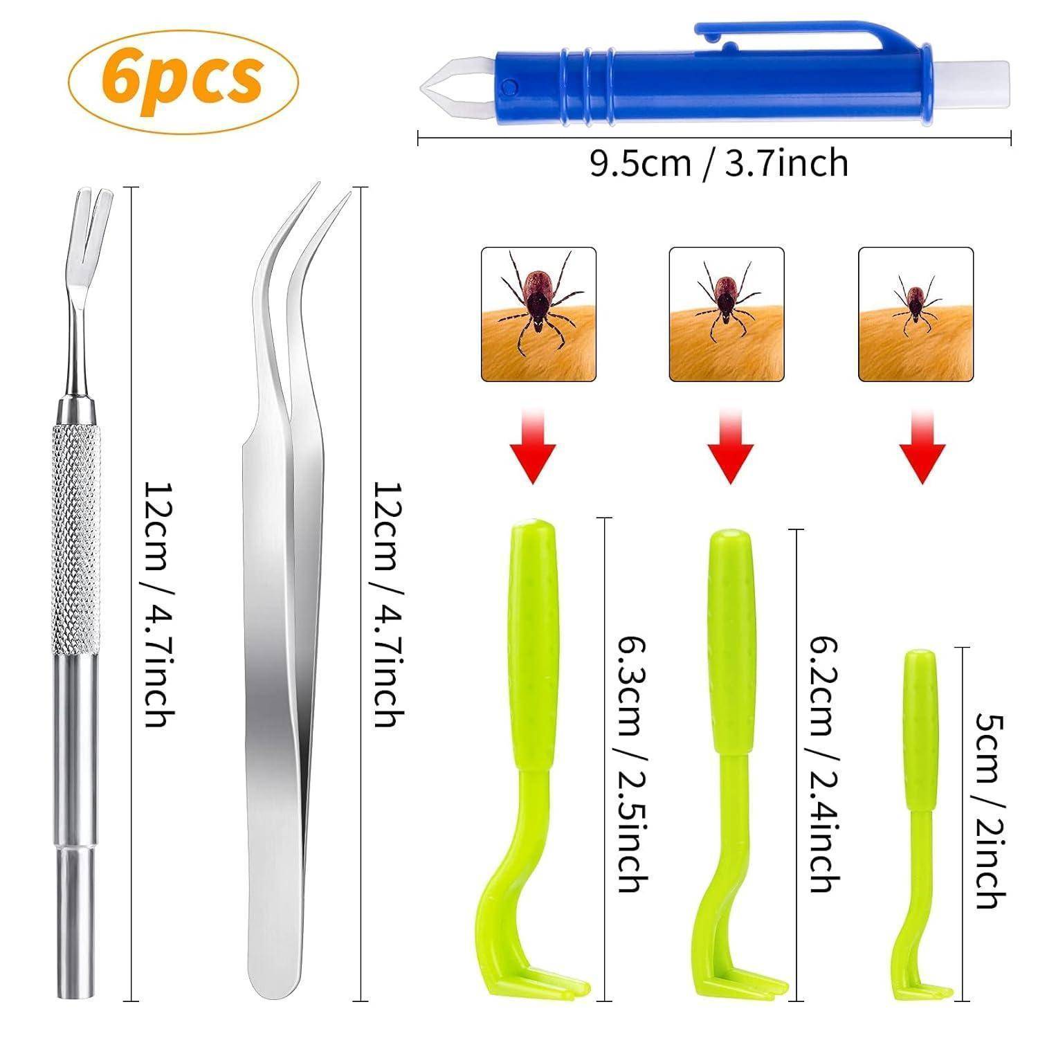 Ein 6-teiliges Zeckenentfernungs-Set, das Pinzetten, ein silbernes Werkzeug, einen Stift und drei grüne Haken in verschiedenen Größen enthält, inklusive Maßangaben.