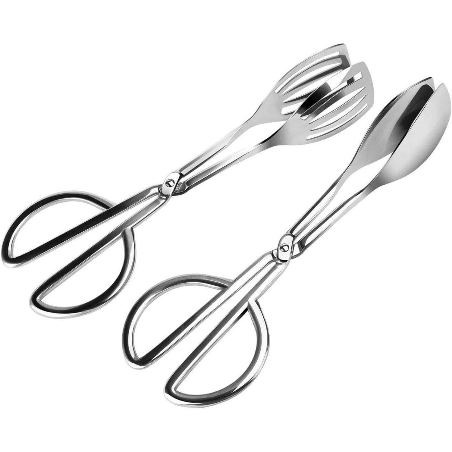 Zwei glänzende, edelstahlerne Salatbestecke mit scherenschnittartigen Griffen, eines mit Löffel- und Gabelenden, das andere mit Löffel- und Spatelalenden.