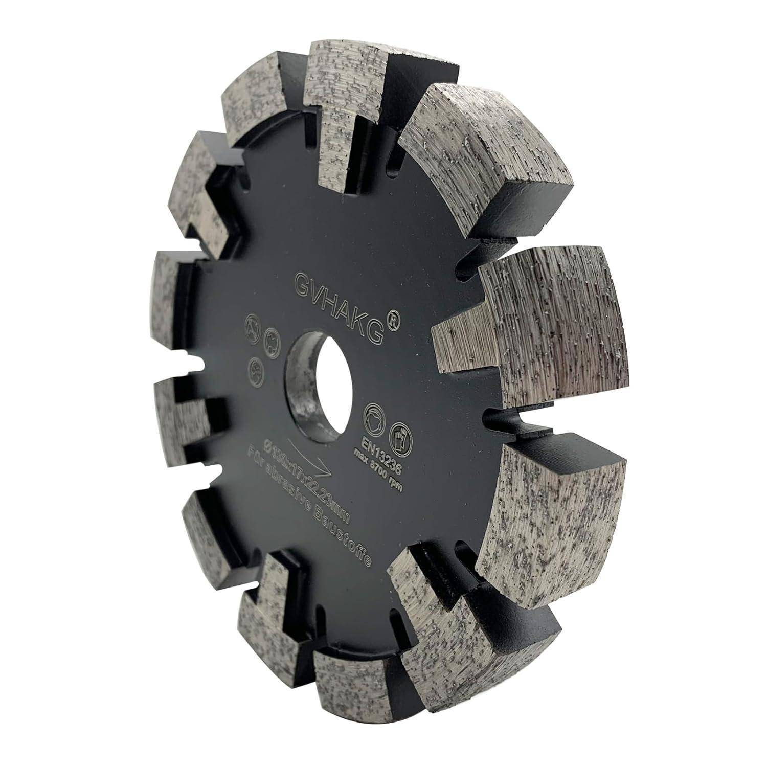 Segmentierte Diamant-Sägeblatt mit schwarzem Zentrum und grauen Außensegmenten, verwendet zum Schneiden harter Materialien wie Stein oder Beton.