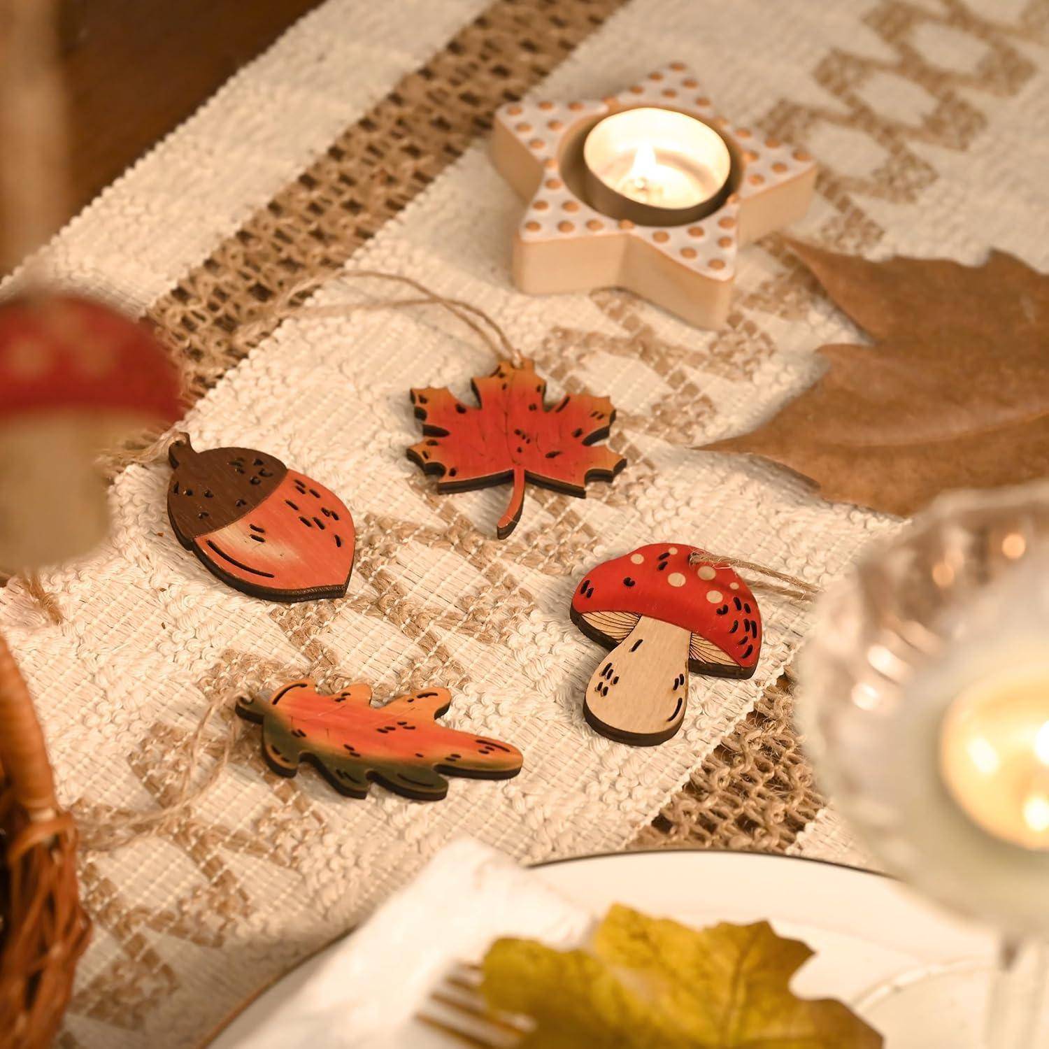 Holz Deko Hänger Herbst Pilz Ahornblatt Kiefernzapfen 24er Set