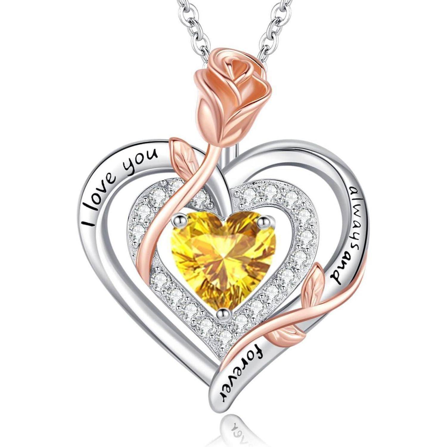 Herzförmiger Anhänger mit Rosendesign, auf dem die Worte ‚Ich liebe dich immer und für ewig' eingraviert sind und einen gelben Edelstein in den Mittelpunkt stellt.