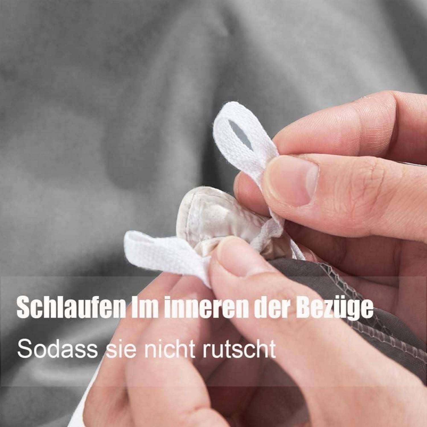 Hände, die Schleifen im Inneren von Bezügen binden, sodass sie nicht rutschen
