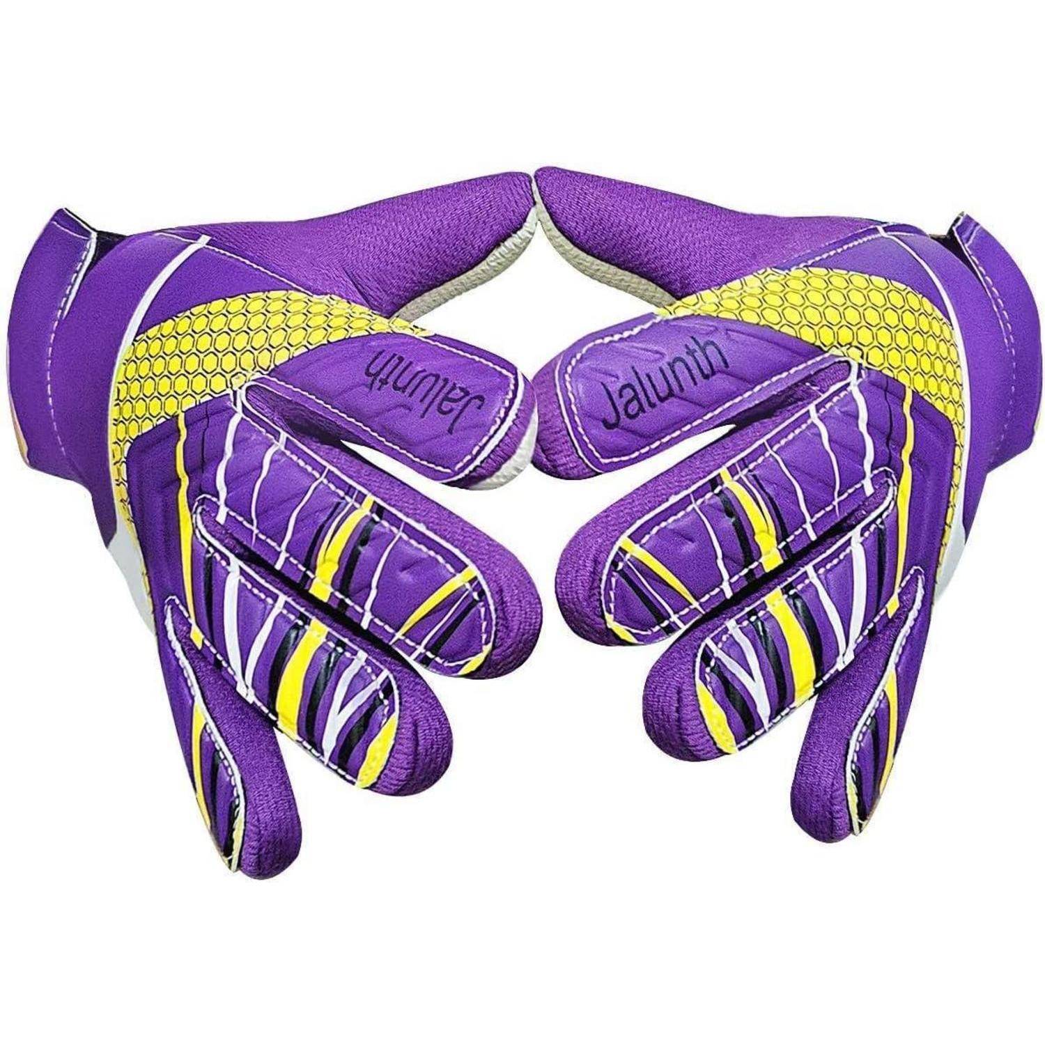 Ein Paar lila und gelbe Fußballhandschuhe mit sechseckigen Mustern und den Wörtern 'yumer' und 'salunth', die darauf gedruckt sind.