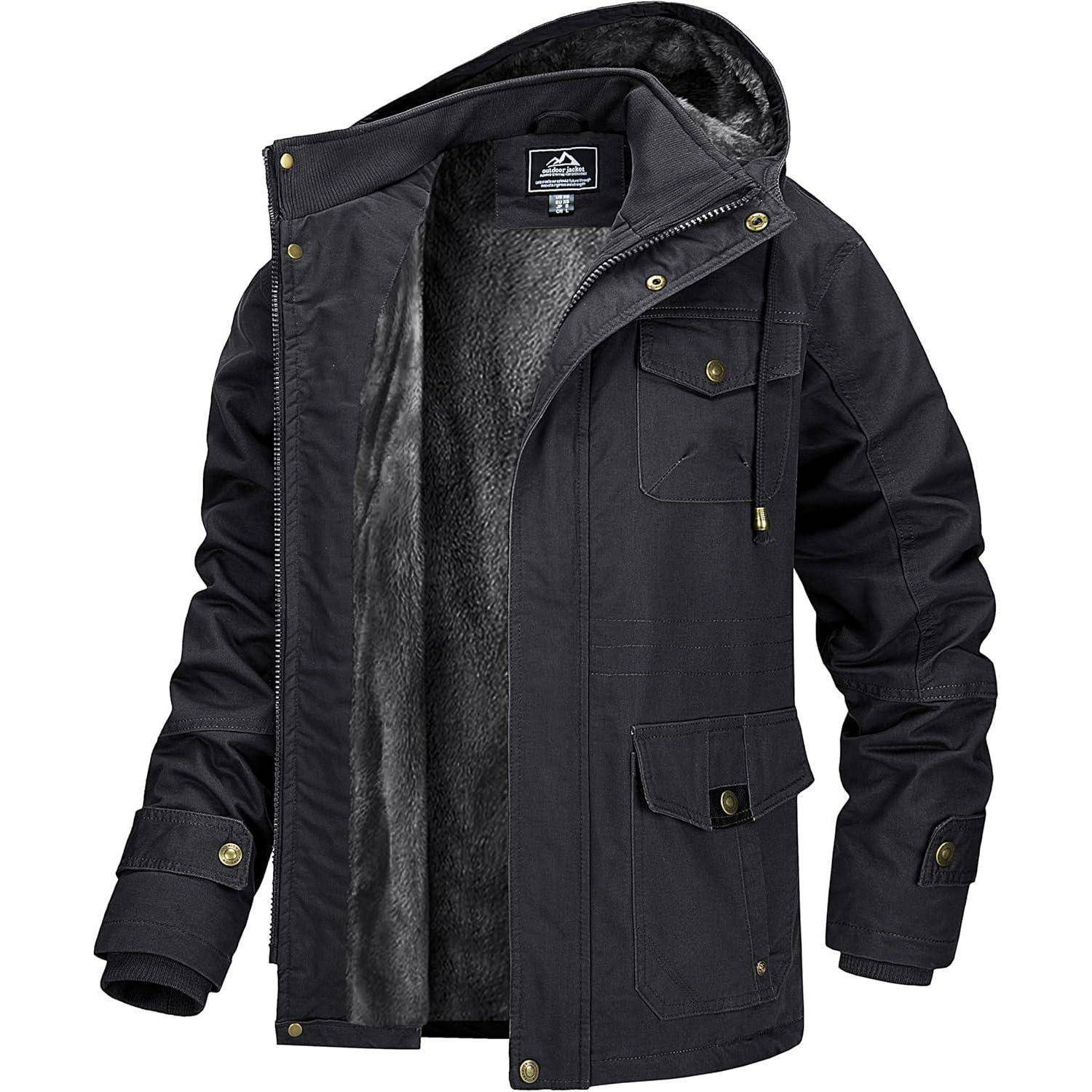 Eine schwarze Winter-Kapuzenjacke mit Fleecefutter wird gezeigt. Sie verfügt über mehrere Taschen und Knopfdetails und ist für kalte Wetterbedingungen geeignet.