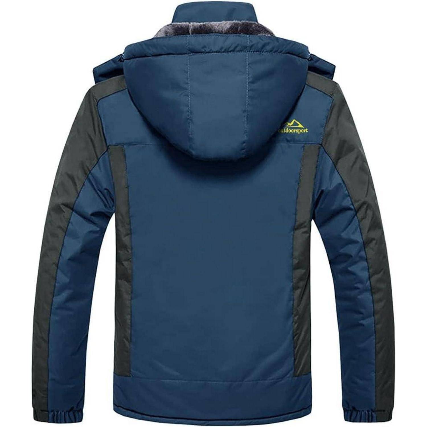 Eine blaue Winterjacke mit Kapuze und kontrastierenden dunkelgrauen Einsätzen an den Seiten und Ärmeln. Sie hat ein kleines Logo auf dem Rücken.