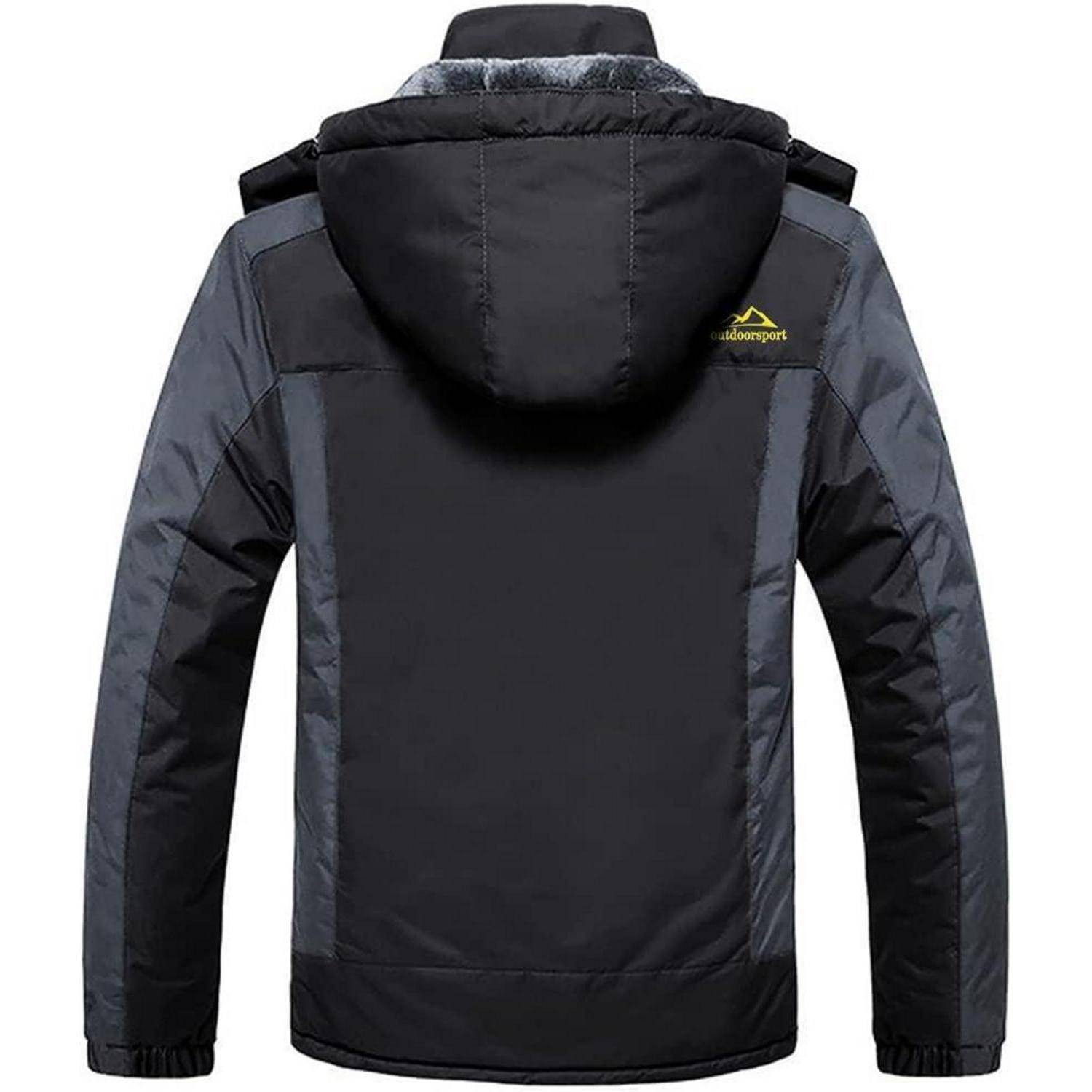 Eine schwarze und graue Winterjacke mit Kapuze, von hinten betrachtet, mit einem kleinen gelben Logo.