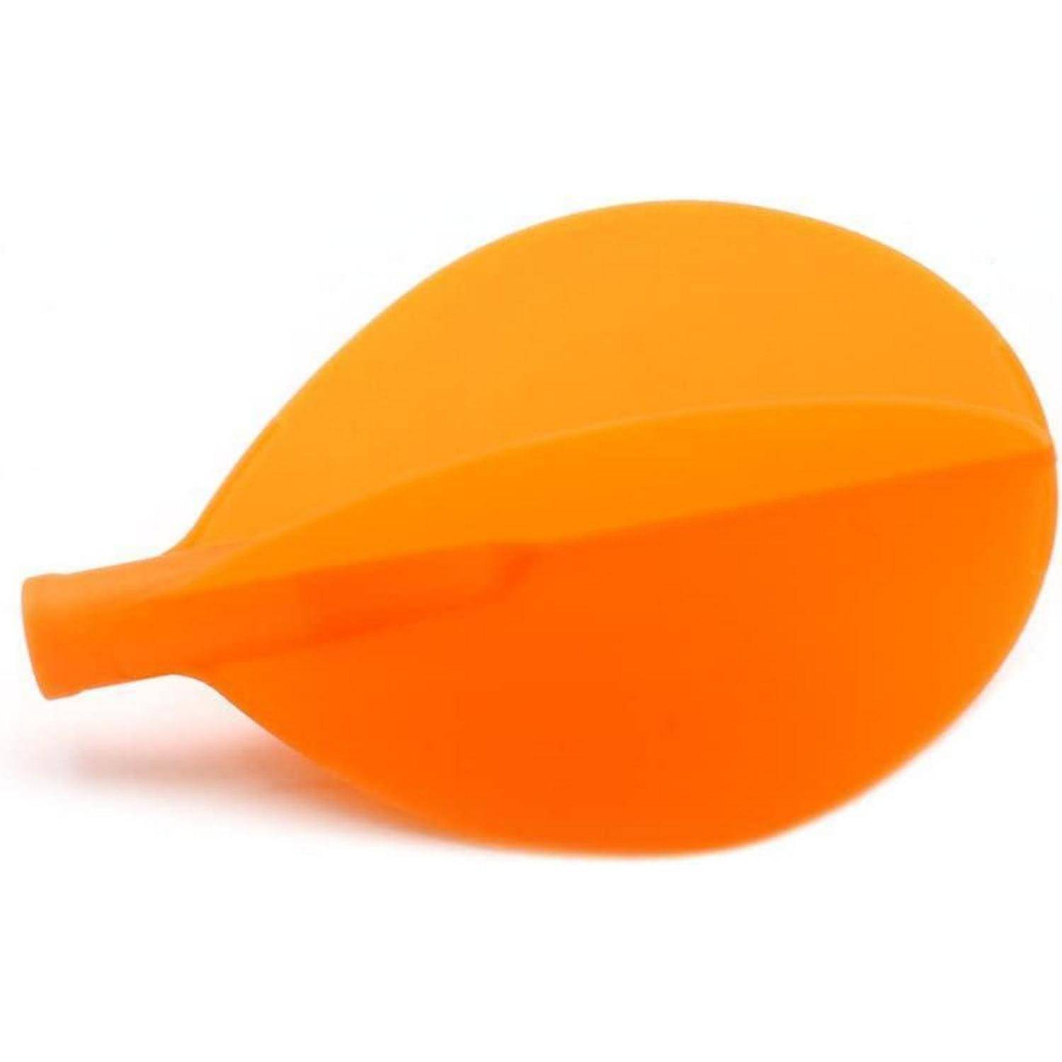 Ein orangefarbenes, tränenförmiges Küchengerät zum Beträufeln oder Auspressen, vor einem weißen Hintergrund dargestellt.