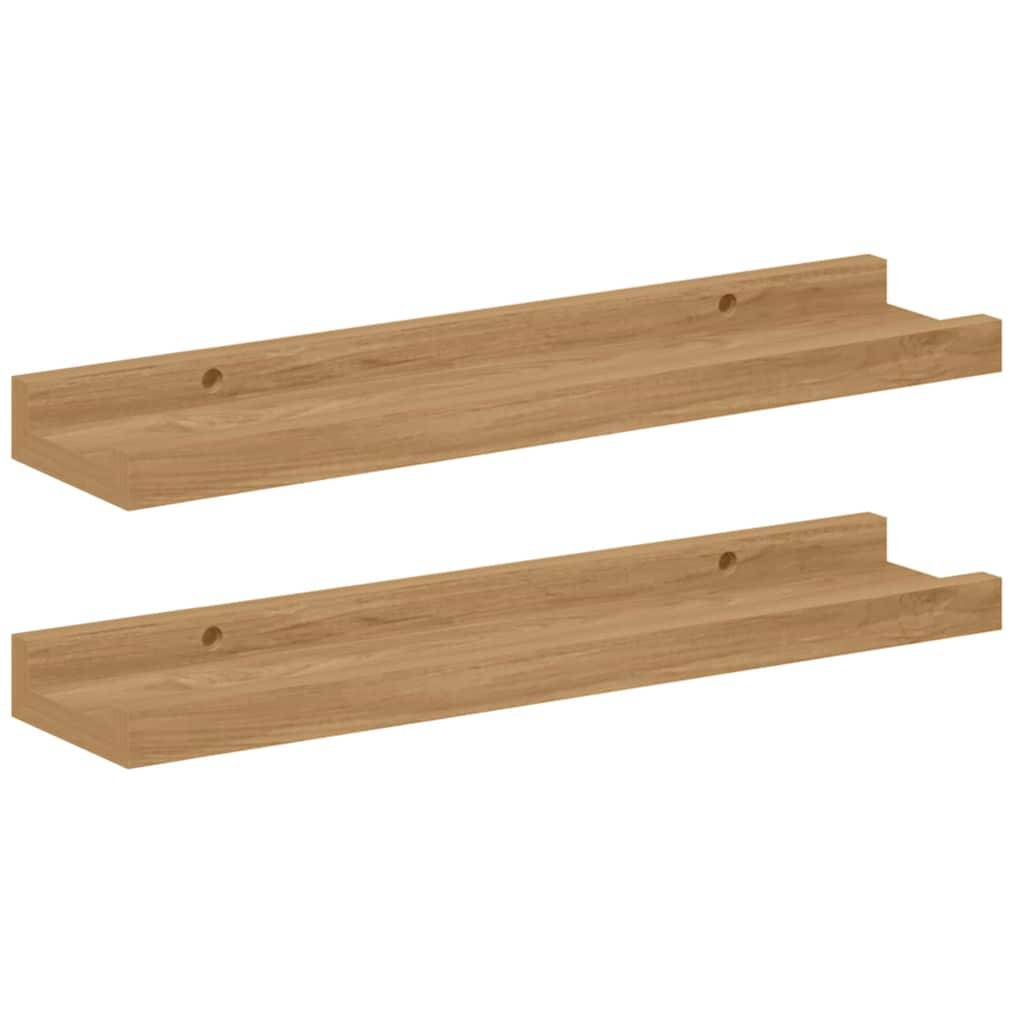 Zwei Holz-Wandregale mit natürlicher Oberfläche, die ein schlankes, minimalistisches Design aufweisen, jeweils mit einer Rückseiten-Nut für einfache Wandmontage.