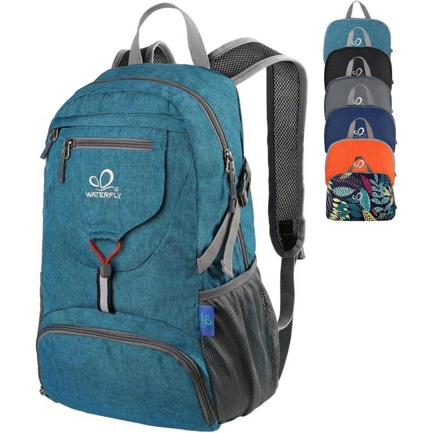 Ein blauer Rucksack mit mehreren Fächern, Netzseitentaschen und ergonomischem Design. Sechs Farbvariationen werden seitlich gezeigt.
