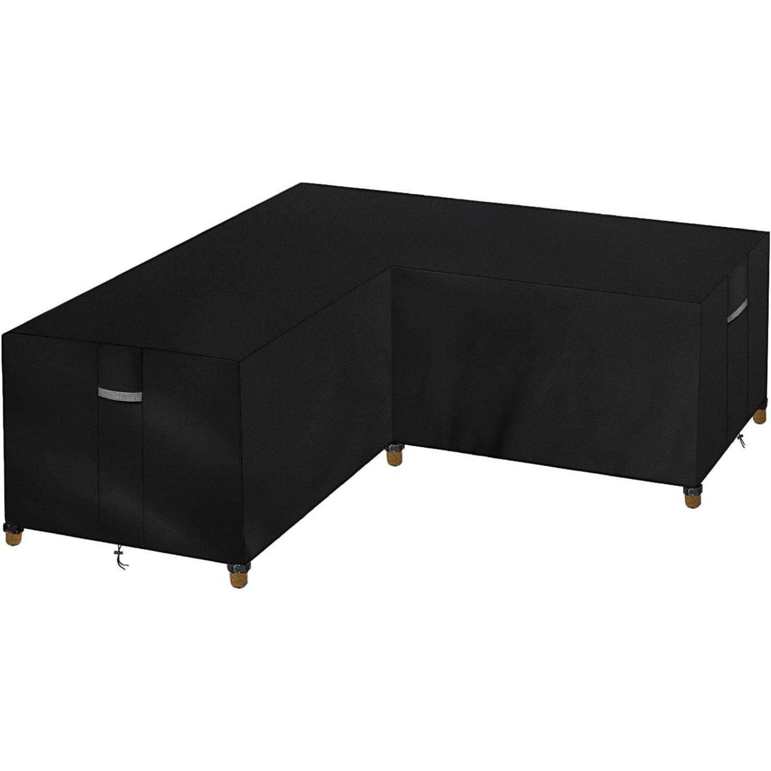 L-förmige schwarze Outdoor-Möbelbezug auf einem Ecksofa, der es vor Witterungselementen schützt.