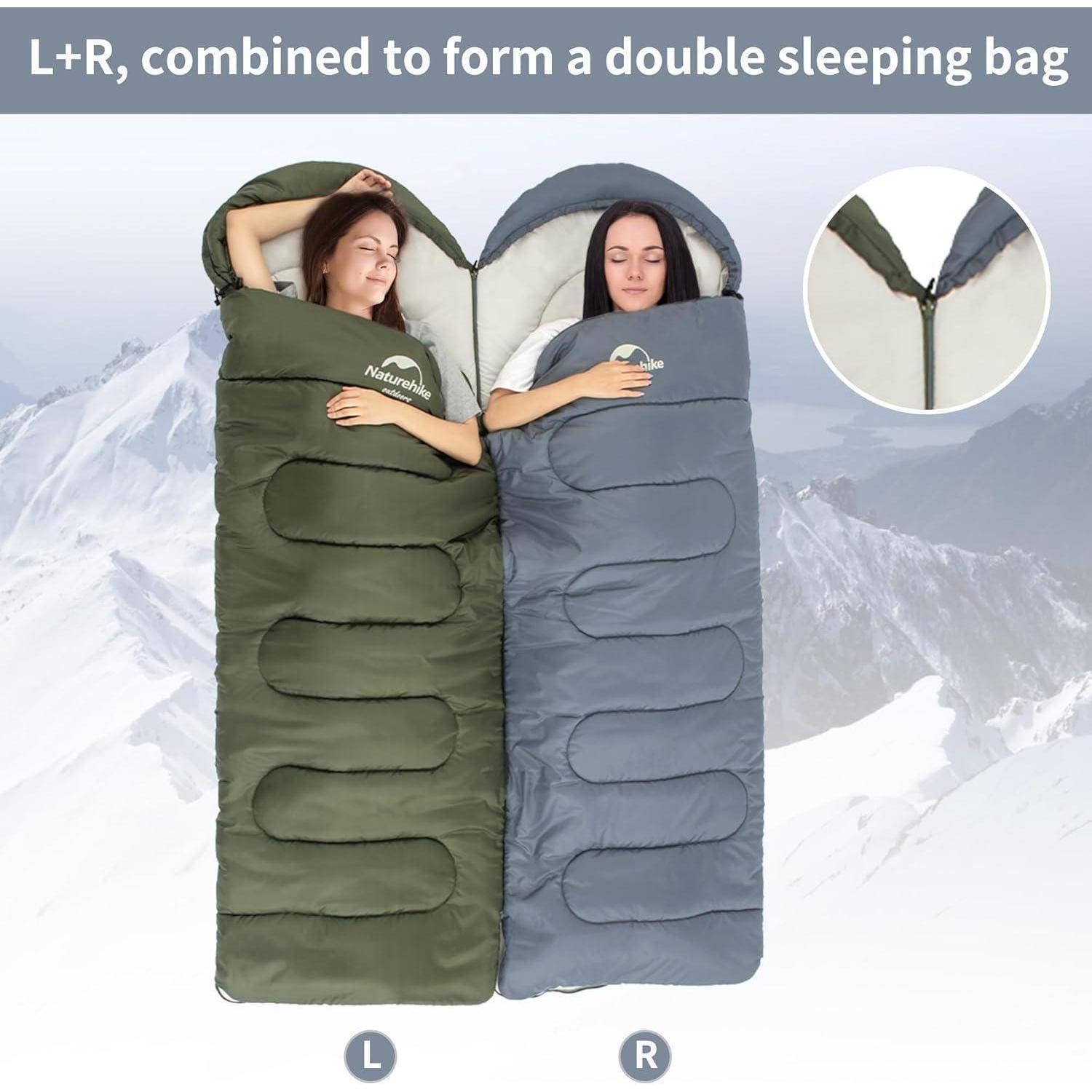 Zwei Schlafsäcke, mit ‚L' und ‚R' gekennzeichnet, zu einem Doppelschlafsack kombiniert. Markenlogos und Berglandschaft im Hintergrund verstärken den Outdoor-Kontext.
