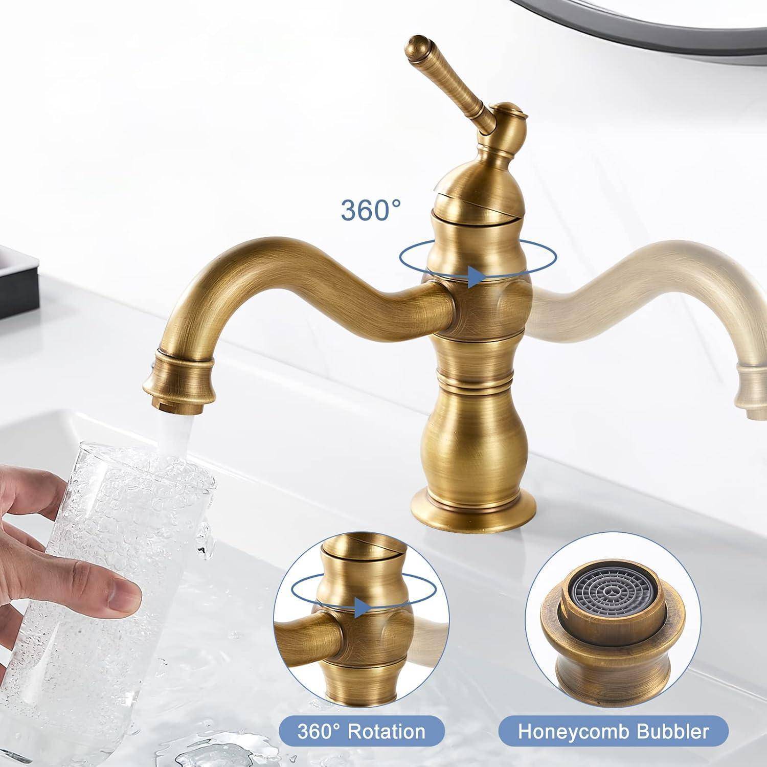 Eine Person füllt ein Glas mit Wasser aus einem goldenen Wasserhahn mit doppelten Kreuzgriffen. Eingefügte Bilder zeigen eine 360-Grad-Drehung und ein Wabenblubberer.