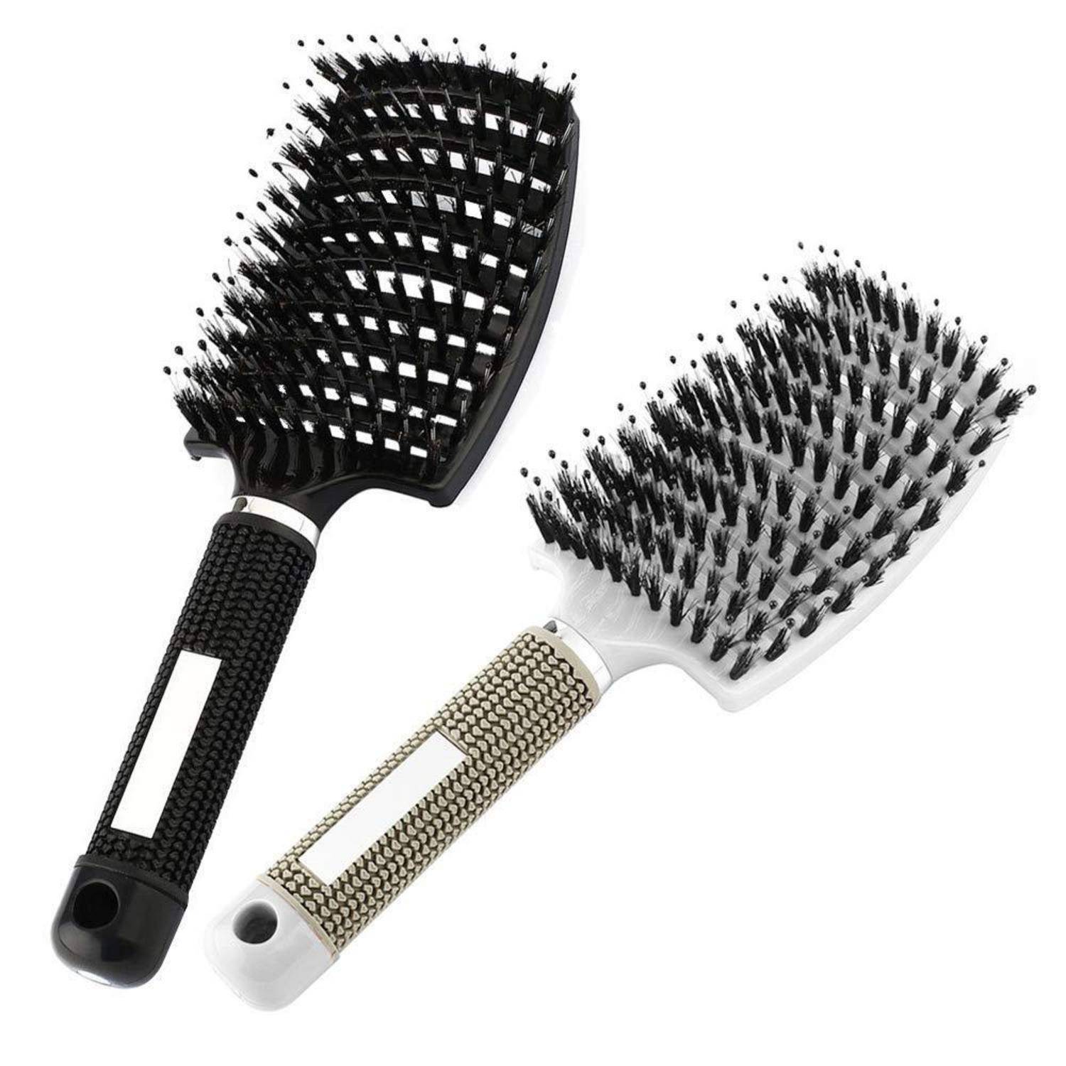 Zwei Haarbrürsten liegen nebeneinander, eine schwarz und die andere weiß, beide mit geschwungenen Griffen und Borsten zum Stylen der Haare.