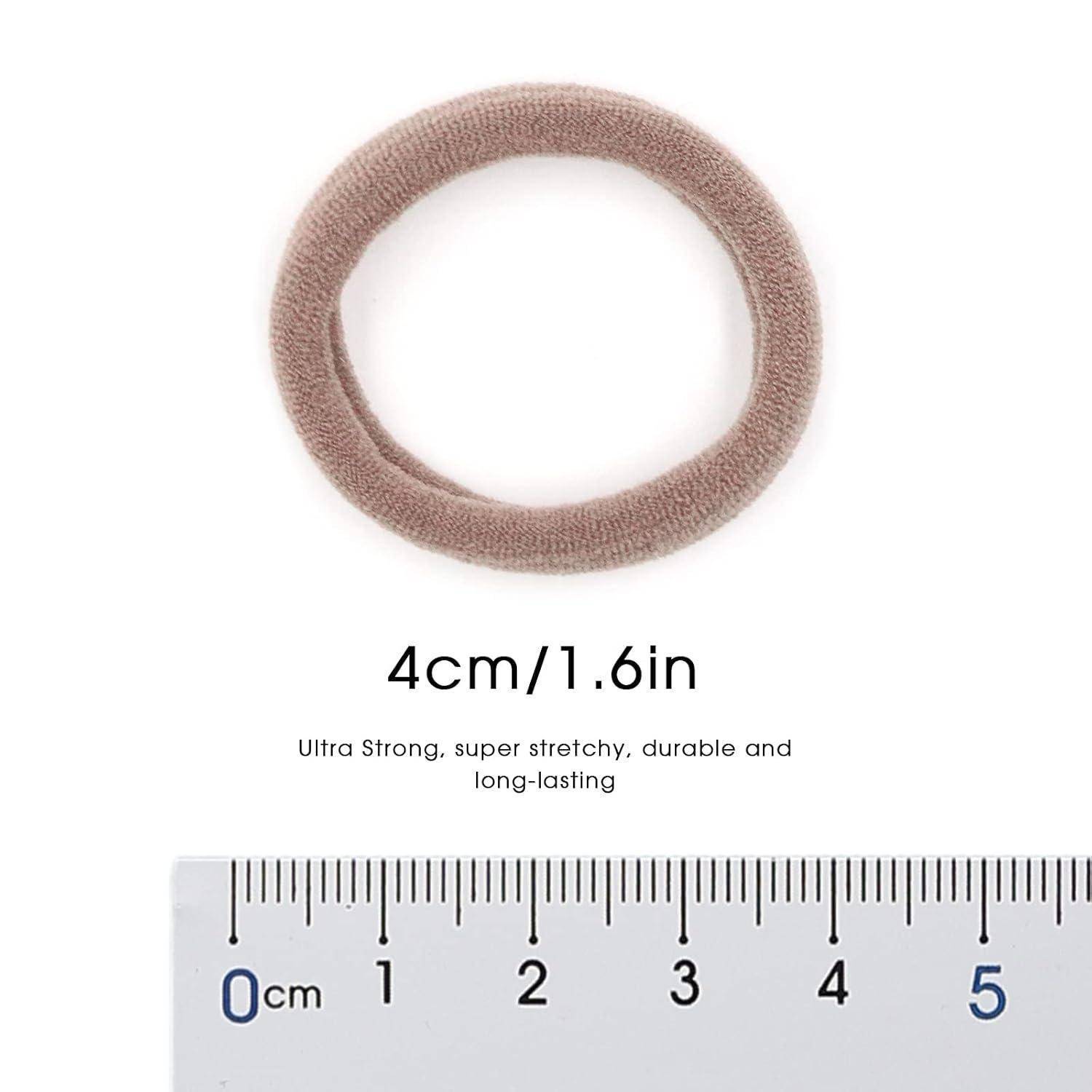 Ein beiger Haargummi neben einem Lineal zeigt einen Durchmesser von 4 cm/1,6 Zoll. Text lautet: „Ultra stark, super dehnbar, langlebig und besonders haltbar.