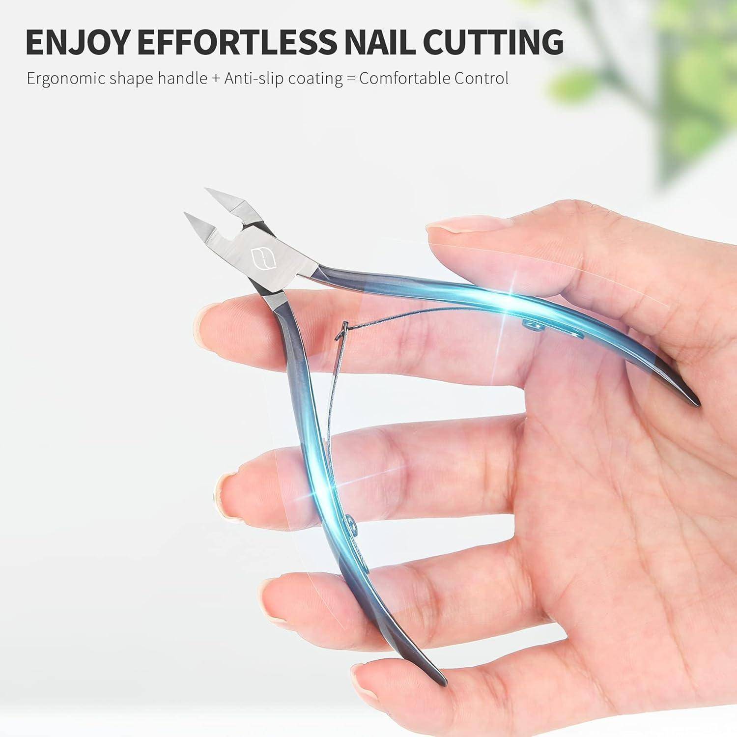 Eine Hand hält einen glänzenden, gebogenen Nagelschneider mit dem Text darüber: „Genießen Sie müheloses Nagelschneiden. Ergonomisch geformter Griff, rutschfeste Beschichtung = Komfortable Kontrolle.