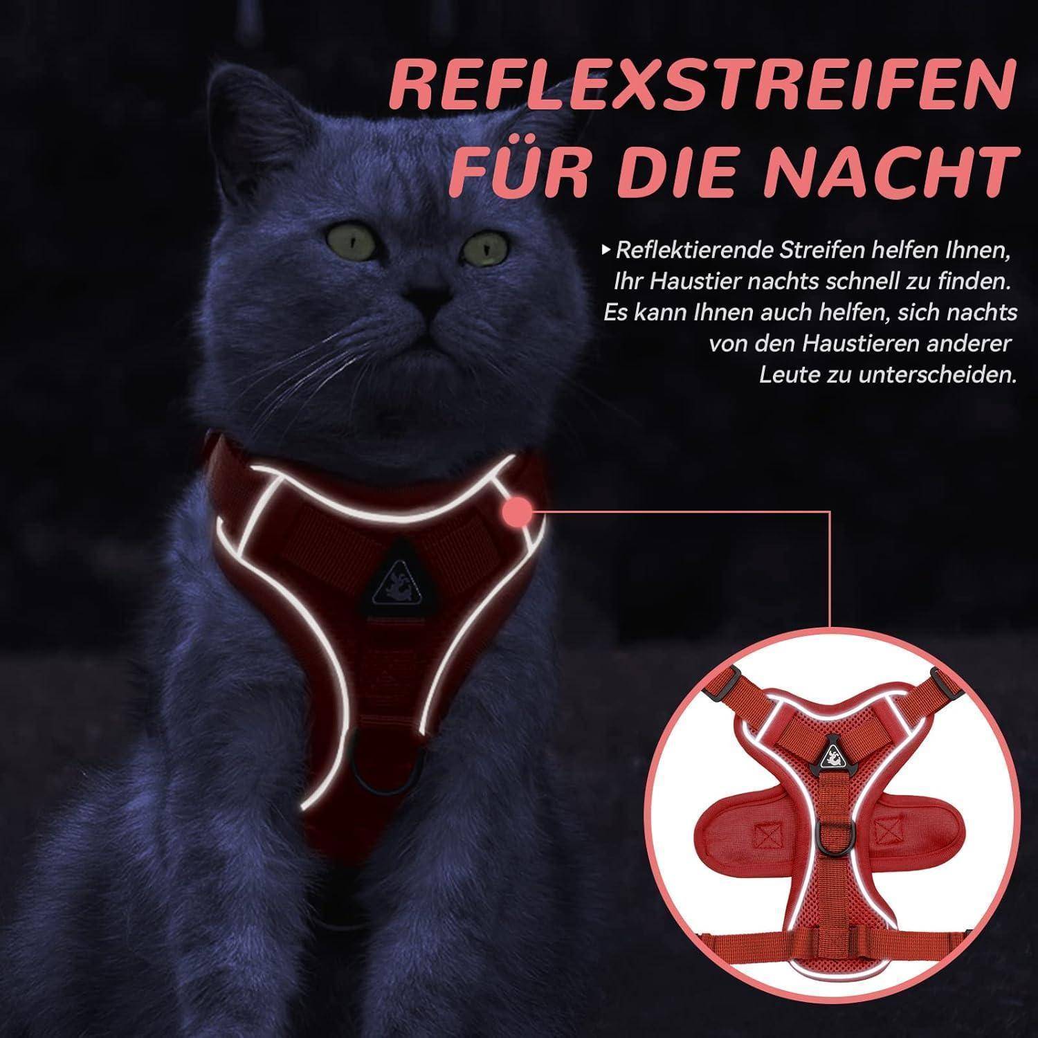 Eine Katze mit einem Geschirr mit reflektierenden Streifen ist nachts sichtbar. Text auf Deutsch beschreibt das Geschirr als hilfreich beim Auffinden von Haustieren.