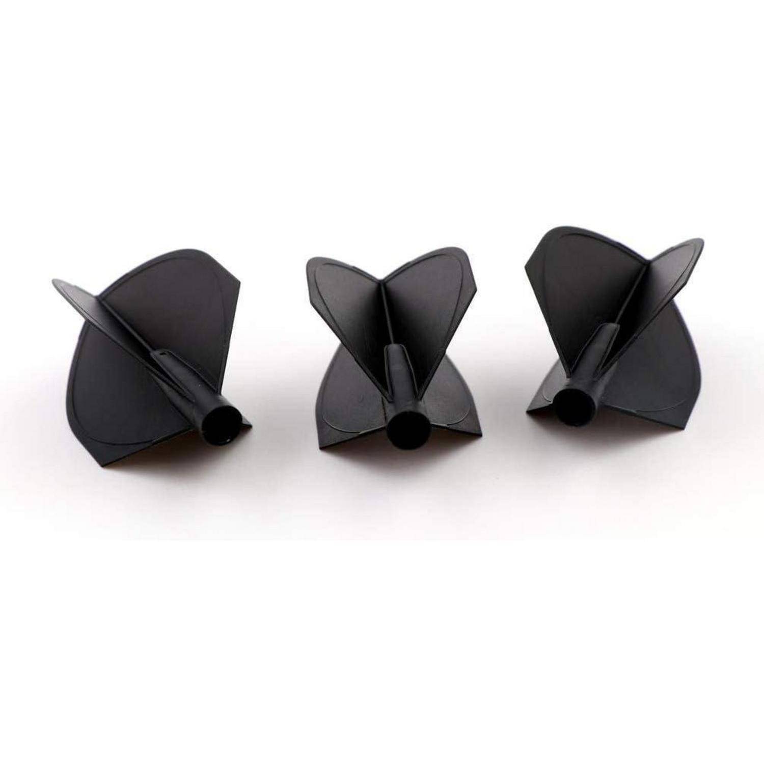 Drei schwarze Kunststoff-Flügelblätter, senkrecht auf einem weißen Hintergrund angeordnet, die ihr gekurvtes und aerodynamisches Design präsentieren.