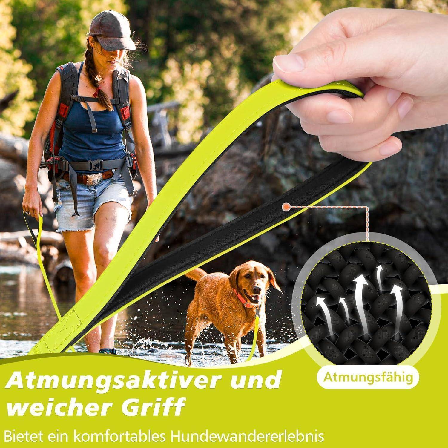 Eine Person, die in der Nähe von Wasser mit einem Hund wandert. Highlight eines atmungsaktiven, weichen Griffleins. Text: Atmungsaktiver und weicher Griff.