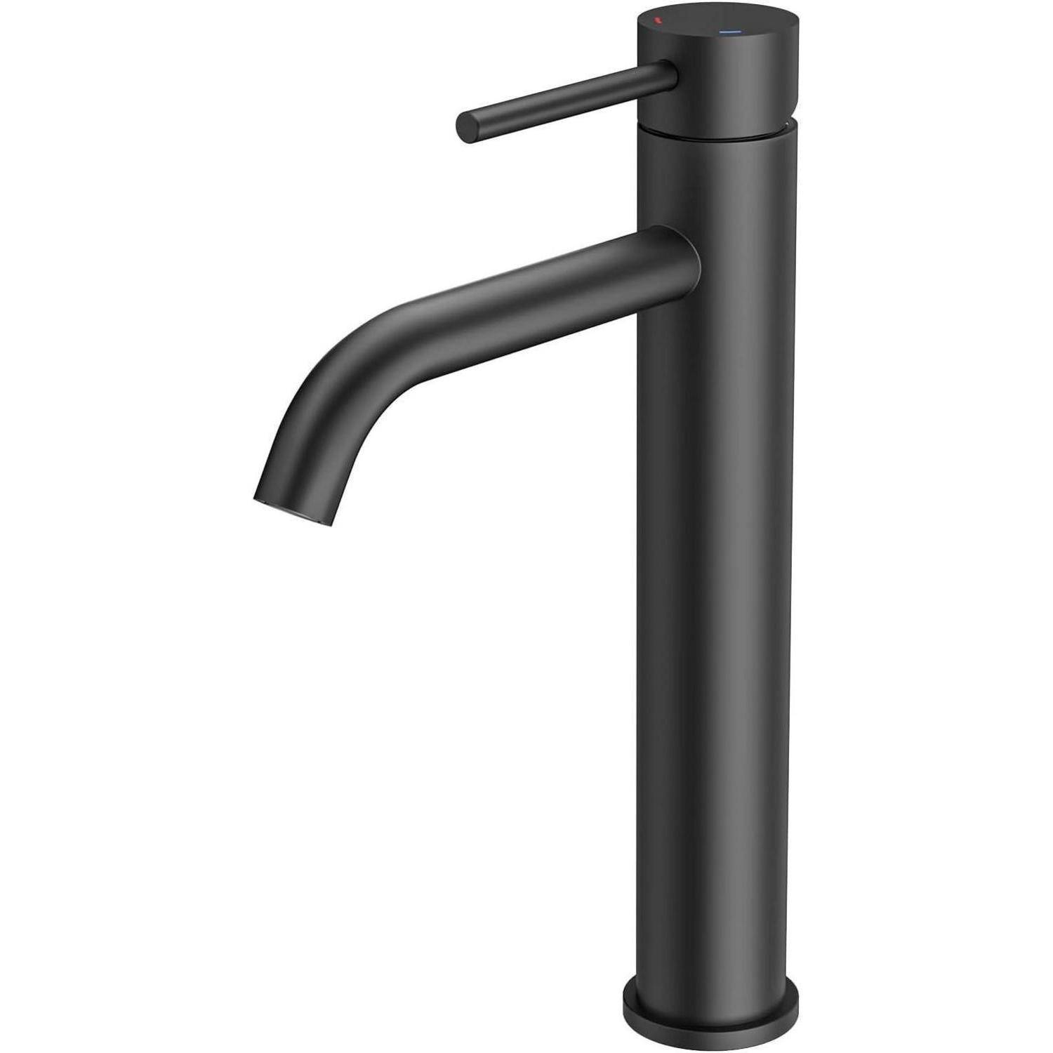 Schlanke schwarze moderne Armatur mit einem schmalen zylindrischen Körper und einem einzigen Hebelgriff oben zur Wassersteuerung, vor einem weißen Hintergrund.