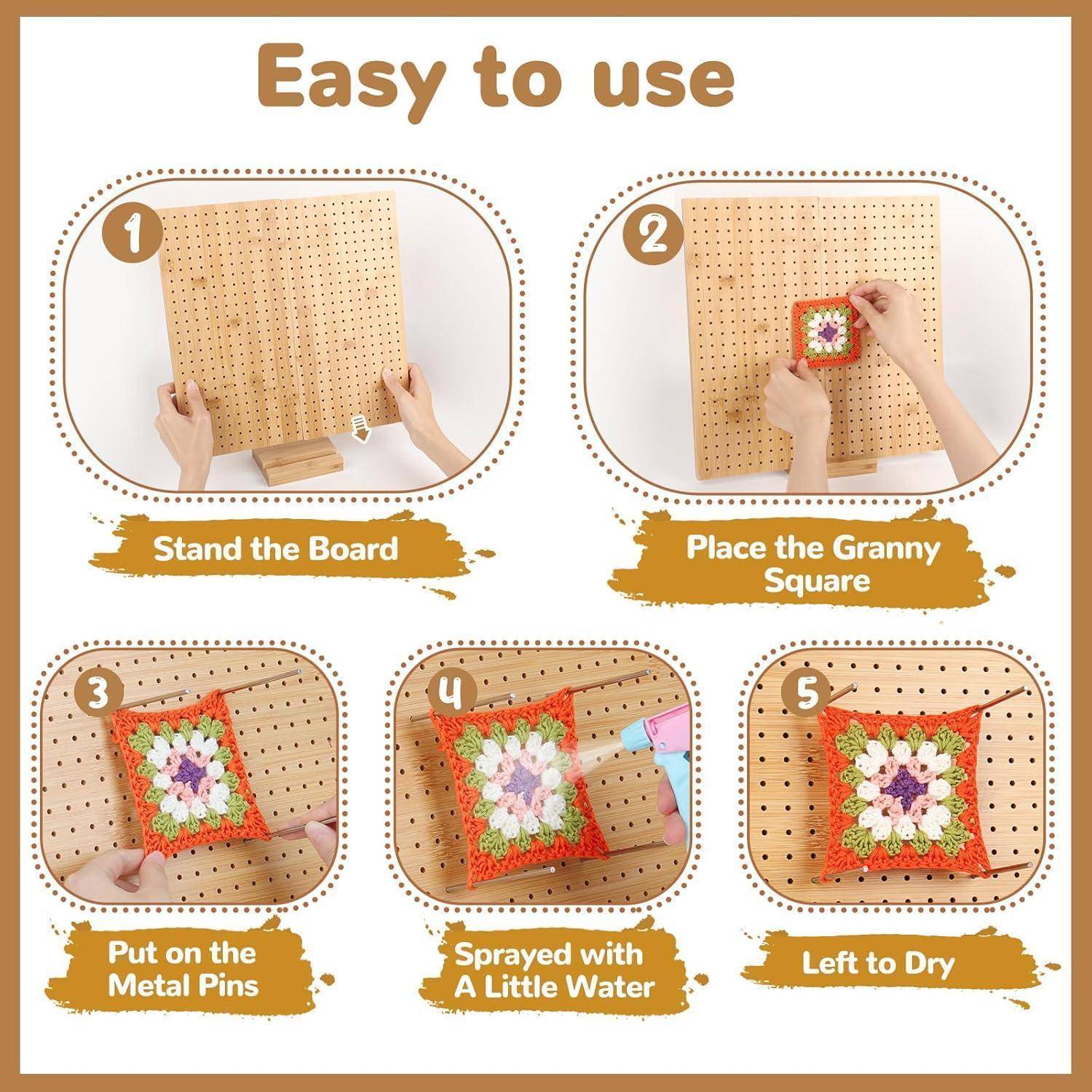 Fünf-Schritte-Anleitung zum Blocken von Granny Squares: Brett aufstellen, Quadrat platzieren, Metallstifte einsetzen, mit Wasser besprühen, trocknen lassen.