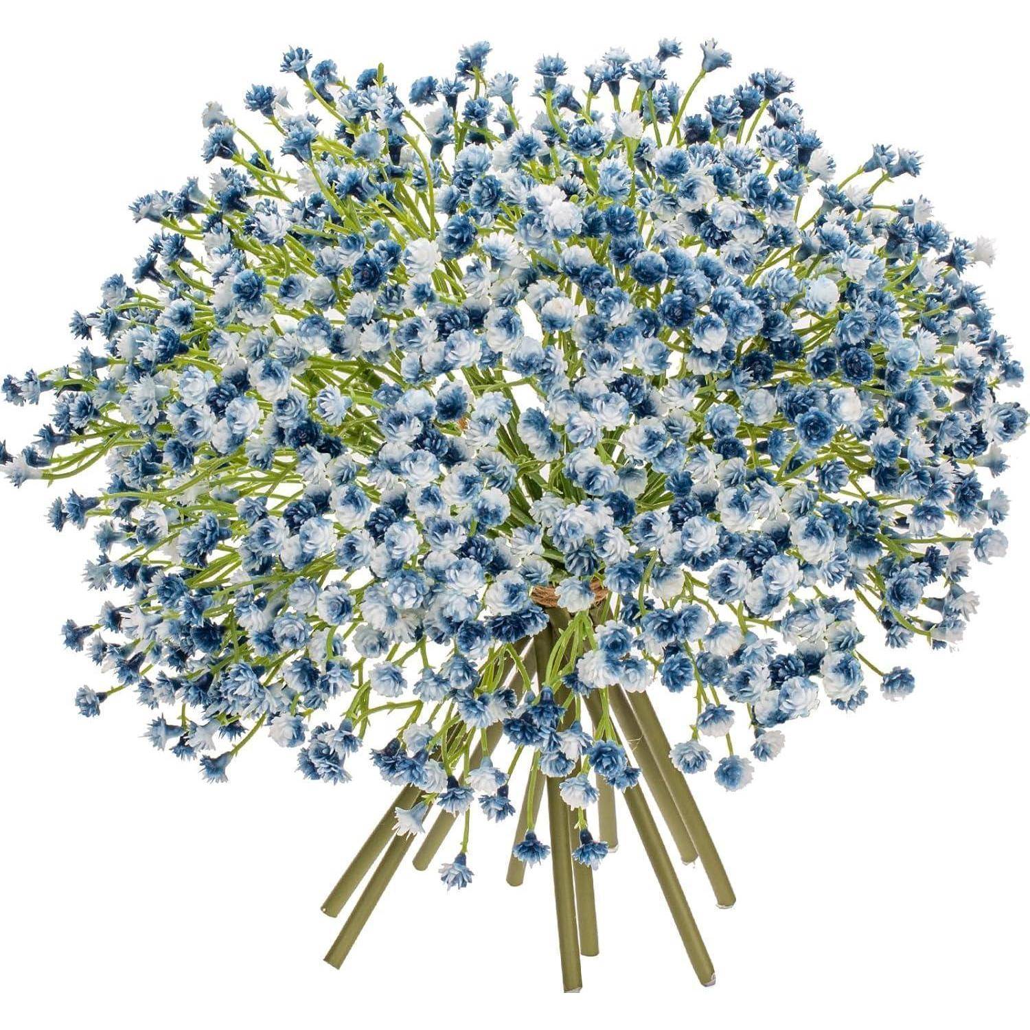 Ein Blumenstrauß aus blauen und weißen sternförmigen Blüten, die auf langen grünen Stängeln angeordnet sind und einem farbenfrohen Farb- und Strukturausbruch gleichen.