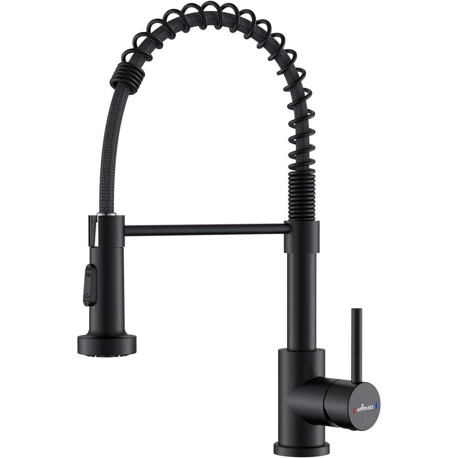Ein Küchenarmatur mit einem hohen Bogen, einer industriellen Federspritze und mattschwarzem Finish. Das Design umfasst einen herausziehbaren Brausekopf.