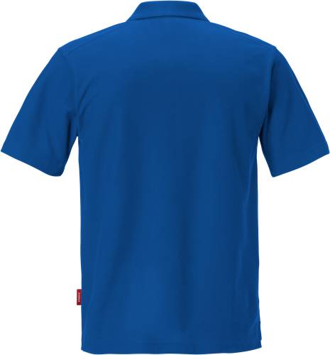Ein blaues T-Shirt von hinten betrachtet, das das Design und den Schnitt zeigt.