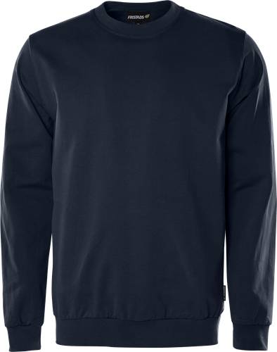 Ein marineblauer Langarm-Pullover, von vorne vor einem einfarbigen Hintergrund gezeigt.