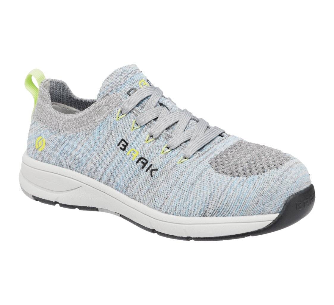 Ein einzelner grau-blau gewebter Turnschuh mit weißer Sohle, schwarzen Akzenten und hellgrünem Zuglasche, von der Seite betrachtet.