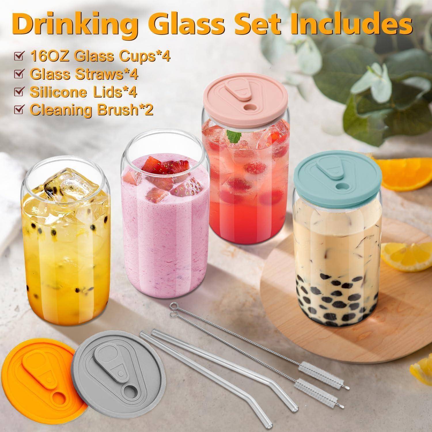 Trinkglas-Set enthält 16 Unzen Glasbecher, Glasstrohhalme, Silikondeckel, Reinigungsbürste.' Bild zeigt Getränke in verschiedenen Bechern.