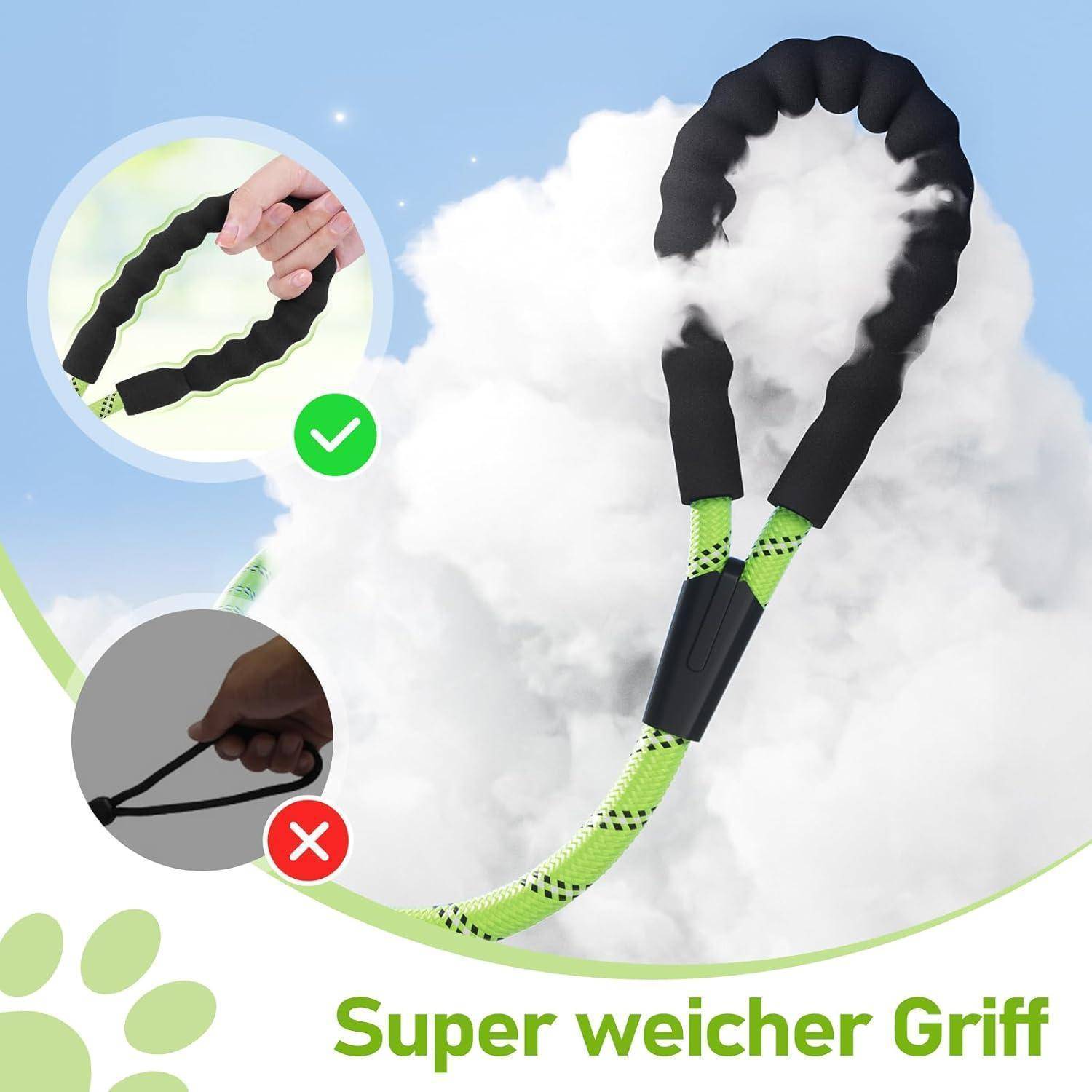 Eine grün-schwarze wolkenförmige Hundespielzeug mit weichem Griff. Eine Einblendung zeigt den korrekten Griff mit einem Häkchen und einen falschen Griff mit einem Kreuz. 'Super weicher Griff' Text am unteren Rand.