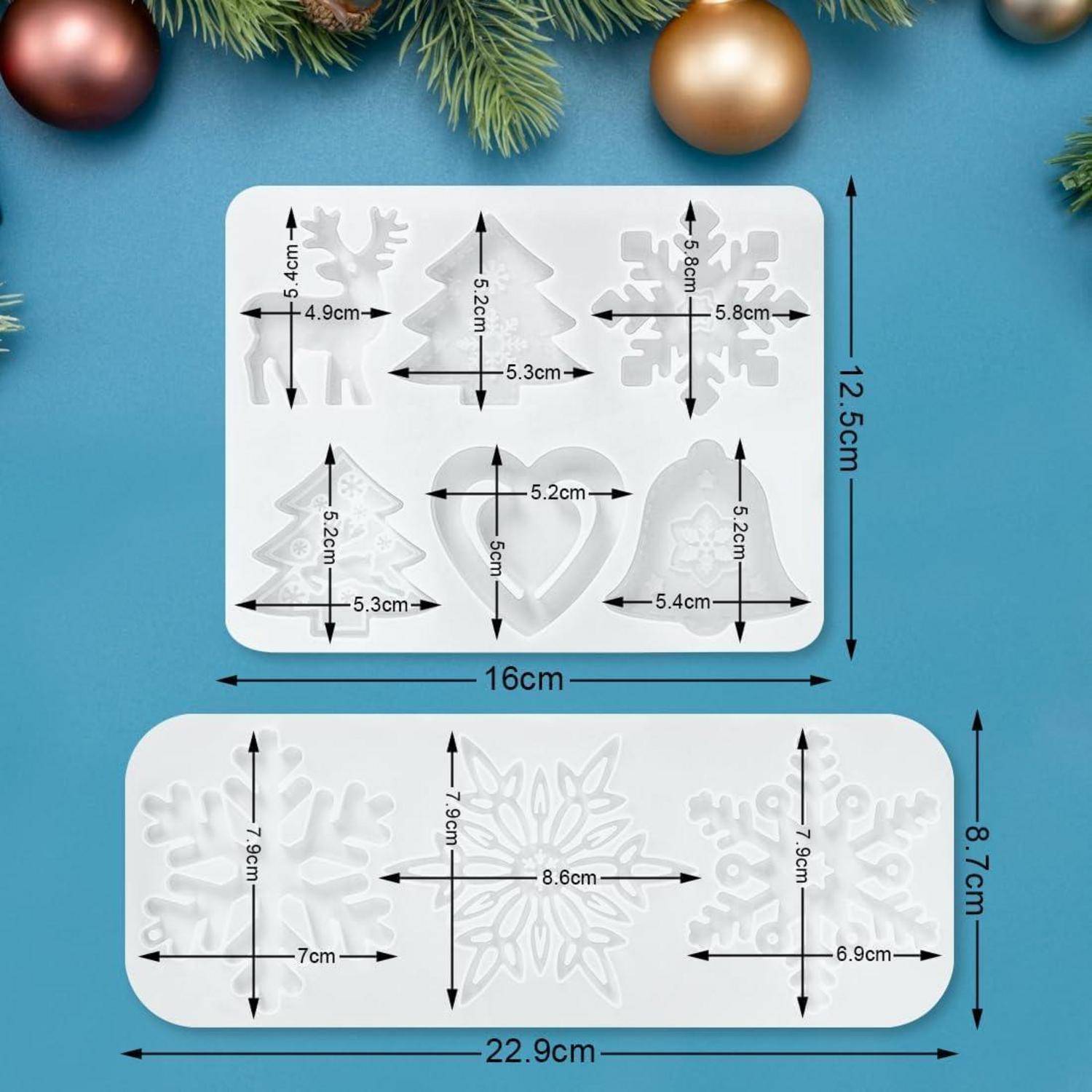 Silikonformen-Set mit Weihnachtsbaum-, Rentier-, Schneeflocken-, Herz- und Sternenformen, dargestellt mit Maßangaben und auf blauem Hintergrund.