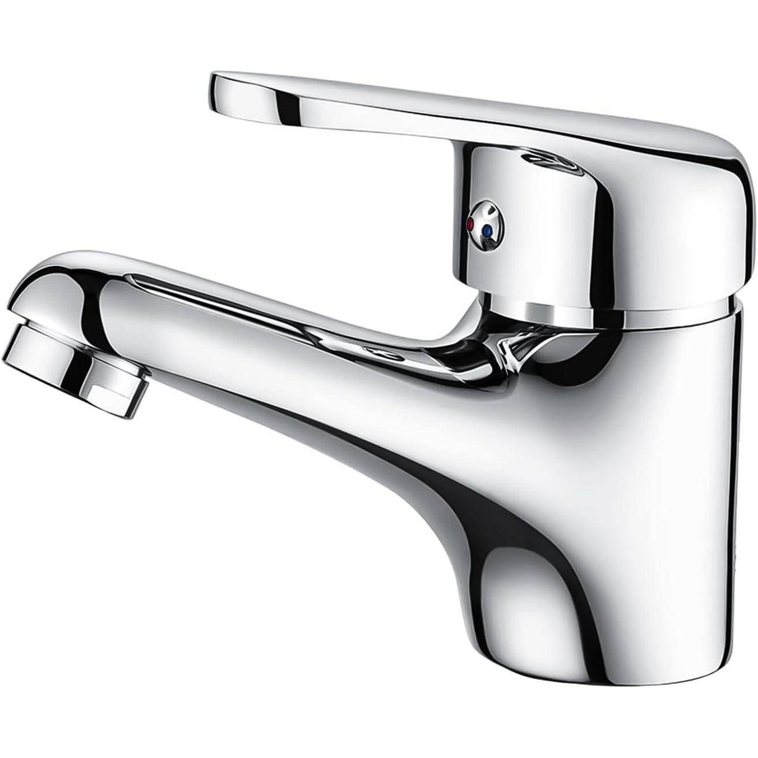 Ein glänzender Chrom-Badezimmerhahn mit einem einzigen Hebel, konzipiert für moderne Einrichtung.