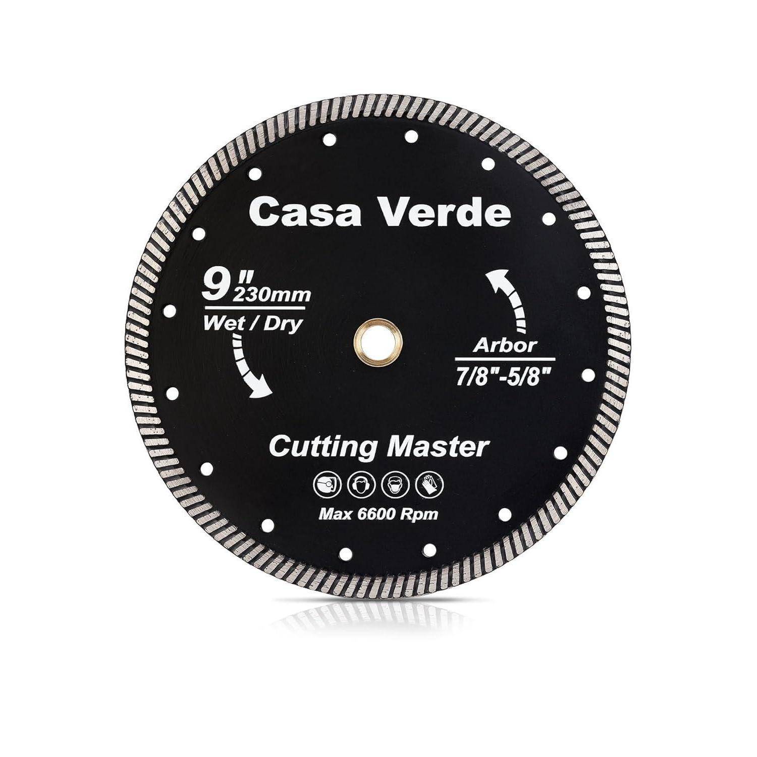 Ein schwarzes, kreisrundes Sägeblatt mit der Beschriftung 'Casa Verde Cutting Master, 9 Zoll, 230mm Nass/Trocken, Aufnahme 7/8 - 5/8, Max 6600 U/min'.