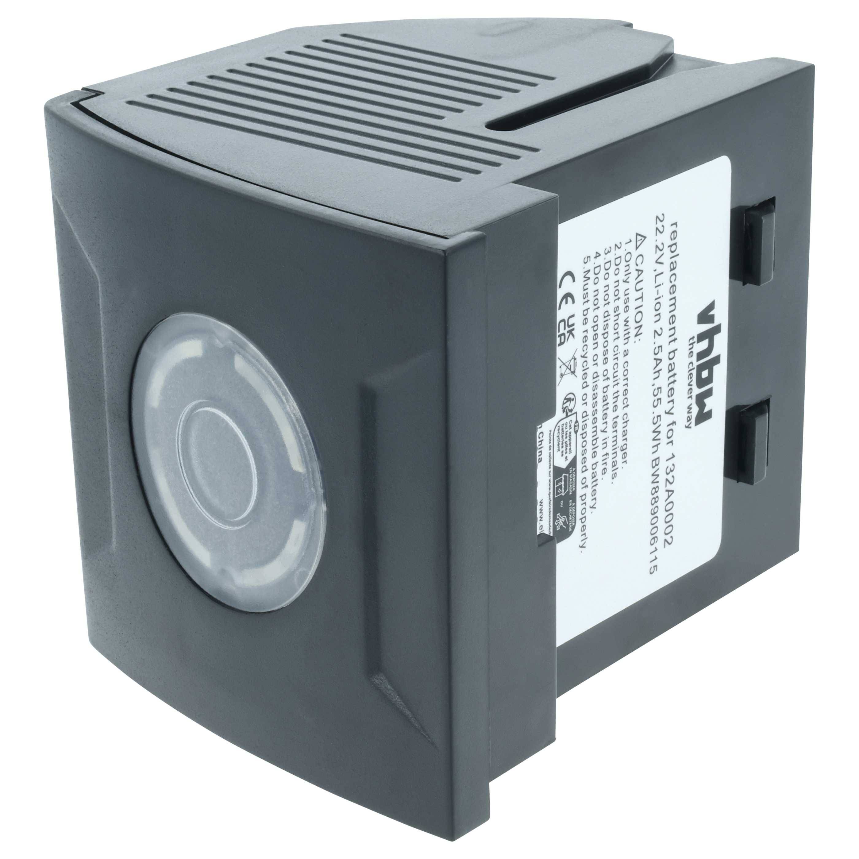 Rechteckiges schwarzes elektronisches Gerät mit einem kreisförmigen Anschluss, versehen mit einem Etikett mit technischen Details an der Seite.