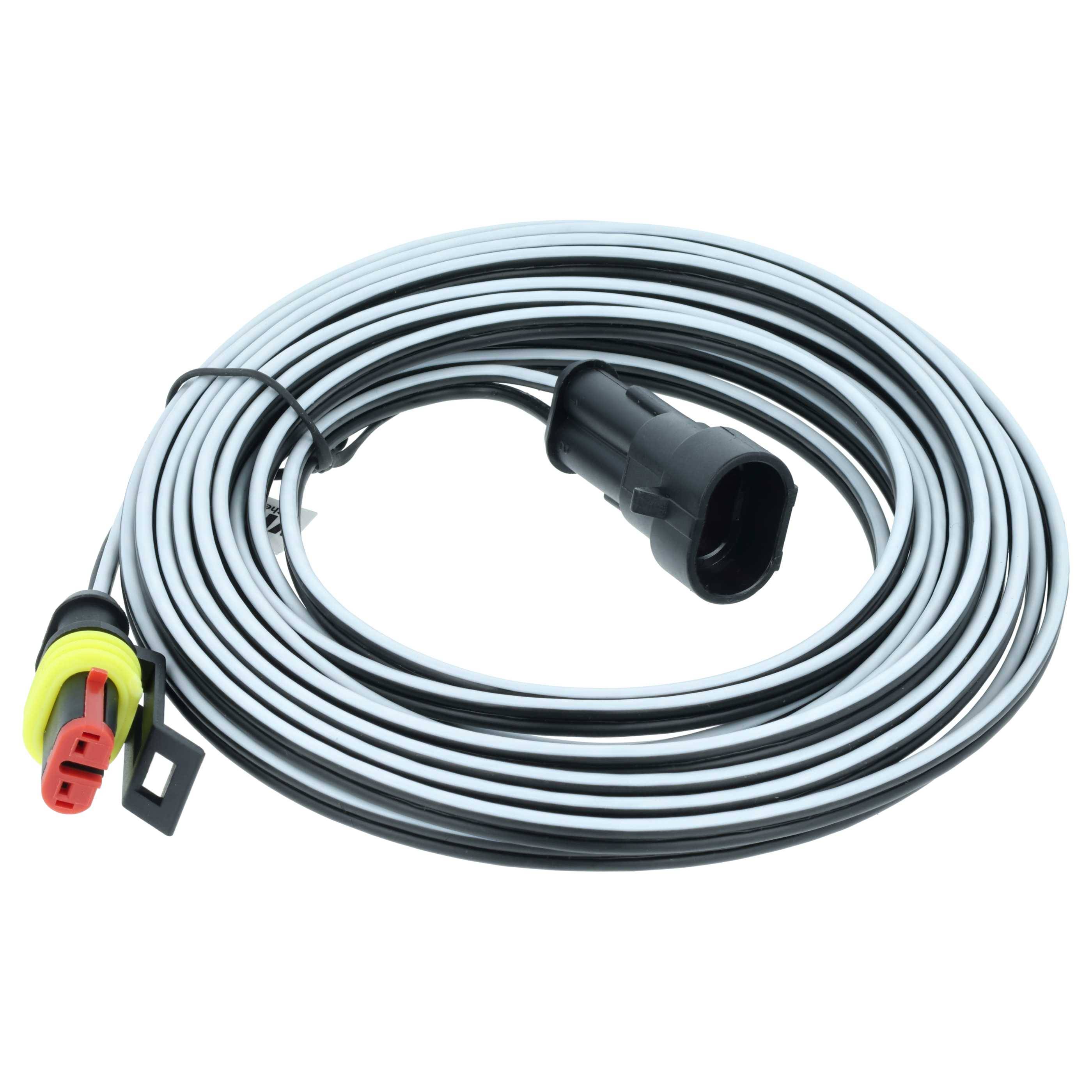 Ein gewickeltes elektrisches Kabel mit Anschlüssen an beiden Enden, einschließlich eines schwarzen und roten Anschlusses auf einer Seite und eines schwarzen Gehäuses auf der anderen Seite.