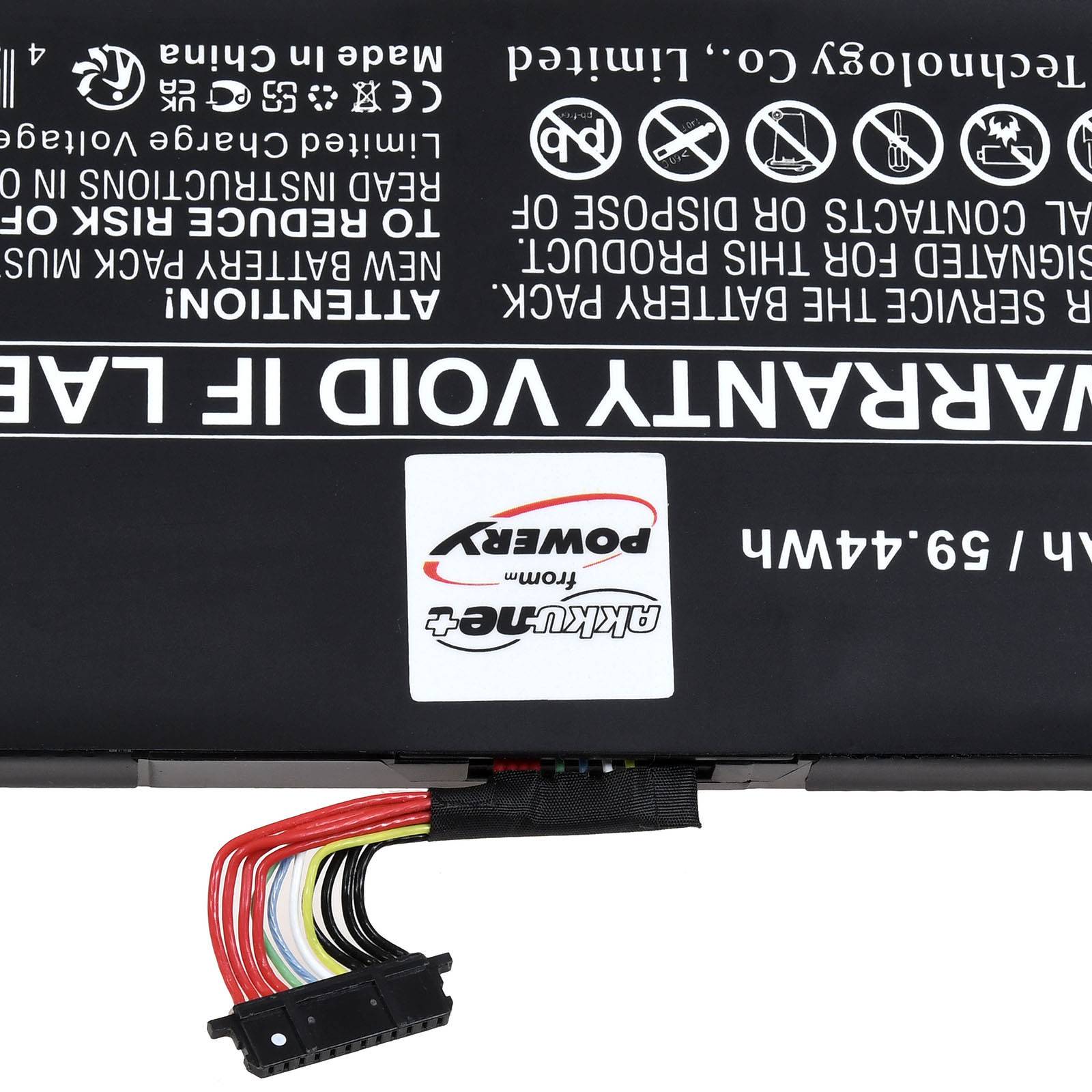 Akkupack mit einer Warnaufschrift zum Vermeiden von Exposition gegenüber Feuer und Wasser. Ausgestattet mit mehreren Sicherheits- und Recycling-Symbolen.
