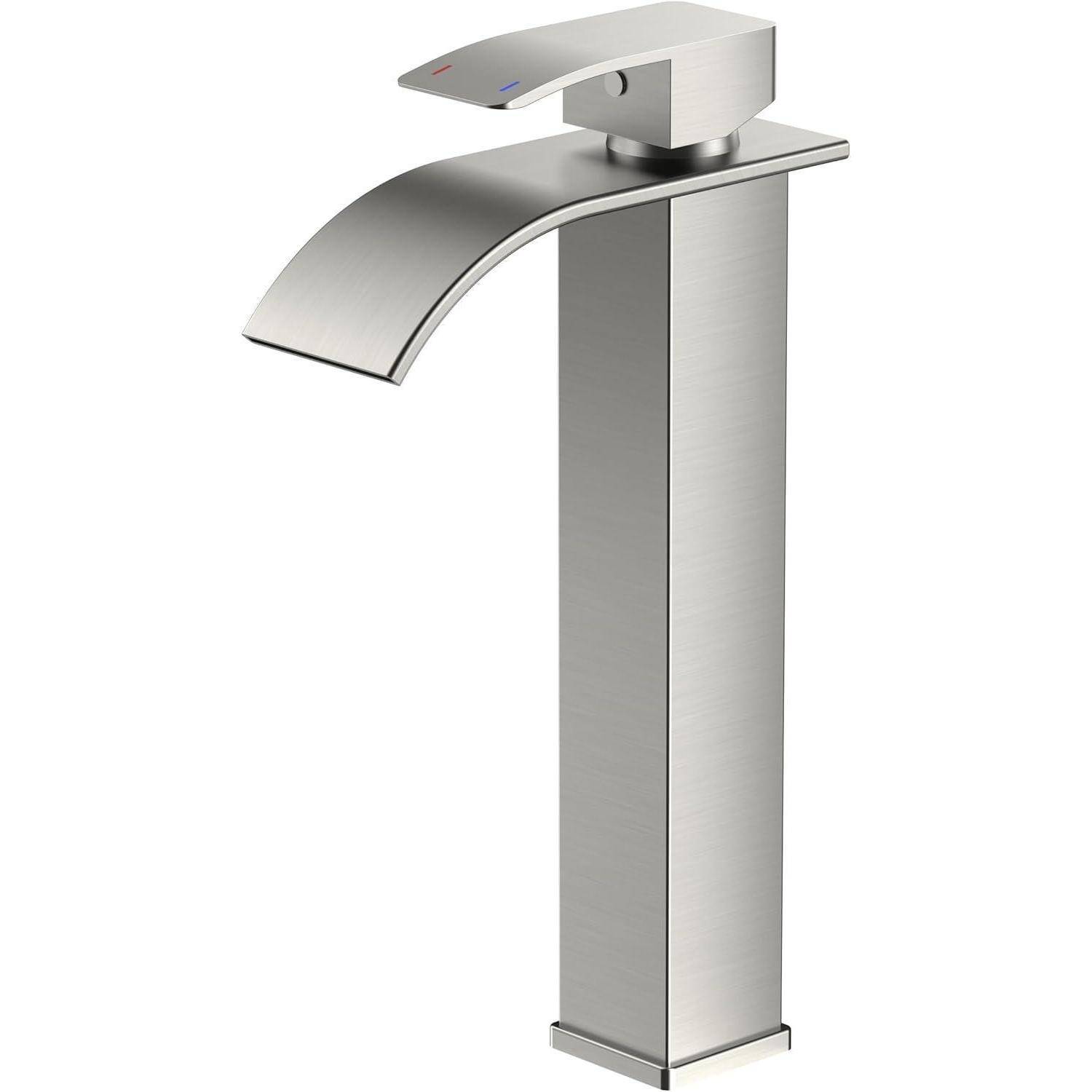 Ein schlankes, modernes Badezimmer-Wasserhahn mit einer hohen, quadratischen Basis und geschwungenem Auslauf in gebürsteter Metalloberfläche.