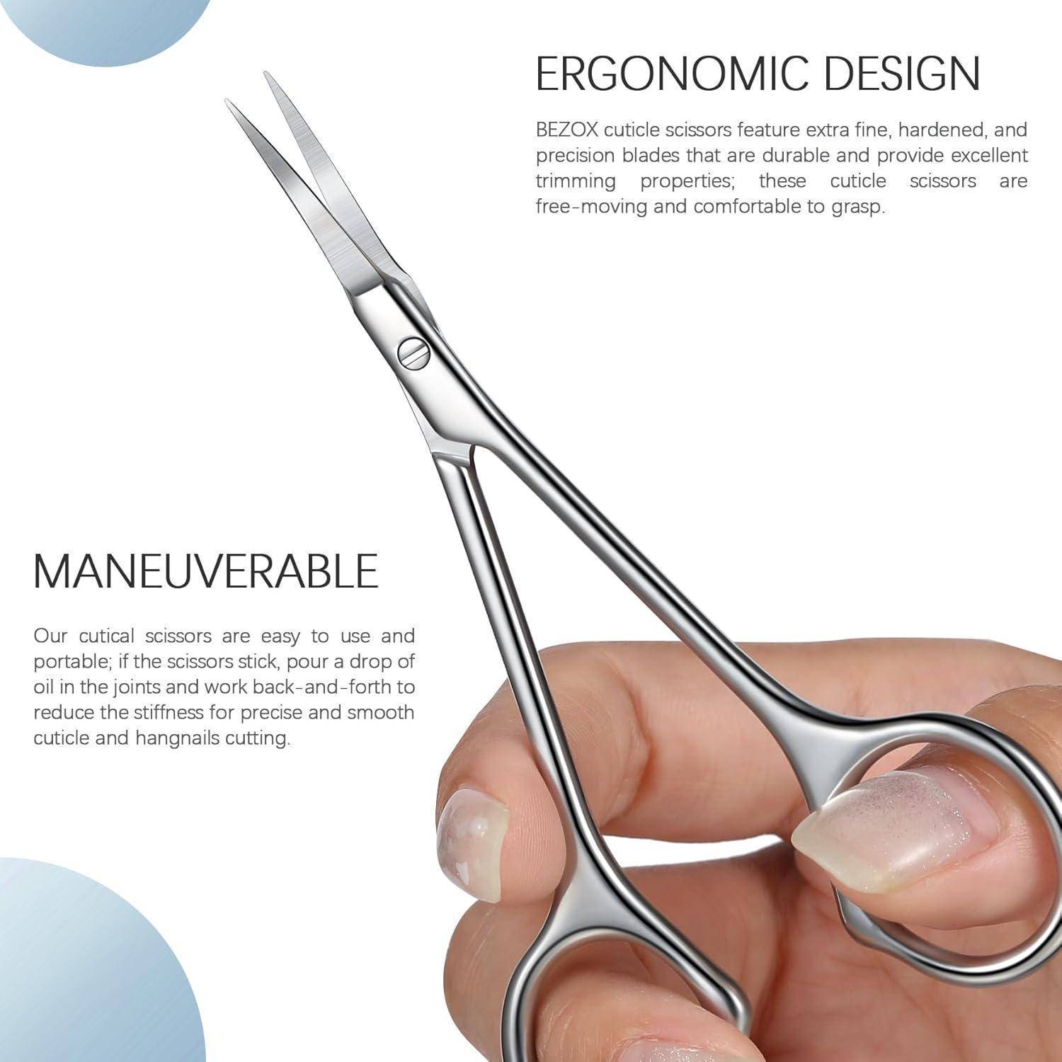 Eine Hand, die ergonomische Schere hält, die für Komfort entwickelt wurde. Text hebt Eigenschaften wie Benutzerfreundlichkeit, Präzision und Haltbarkeit für die Nagelhautpflege hervor.