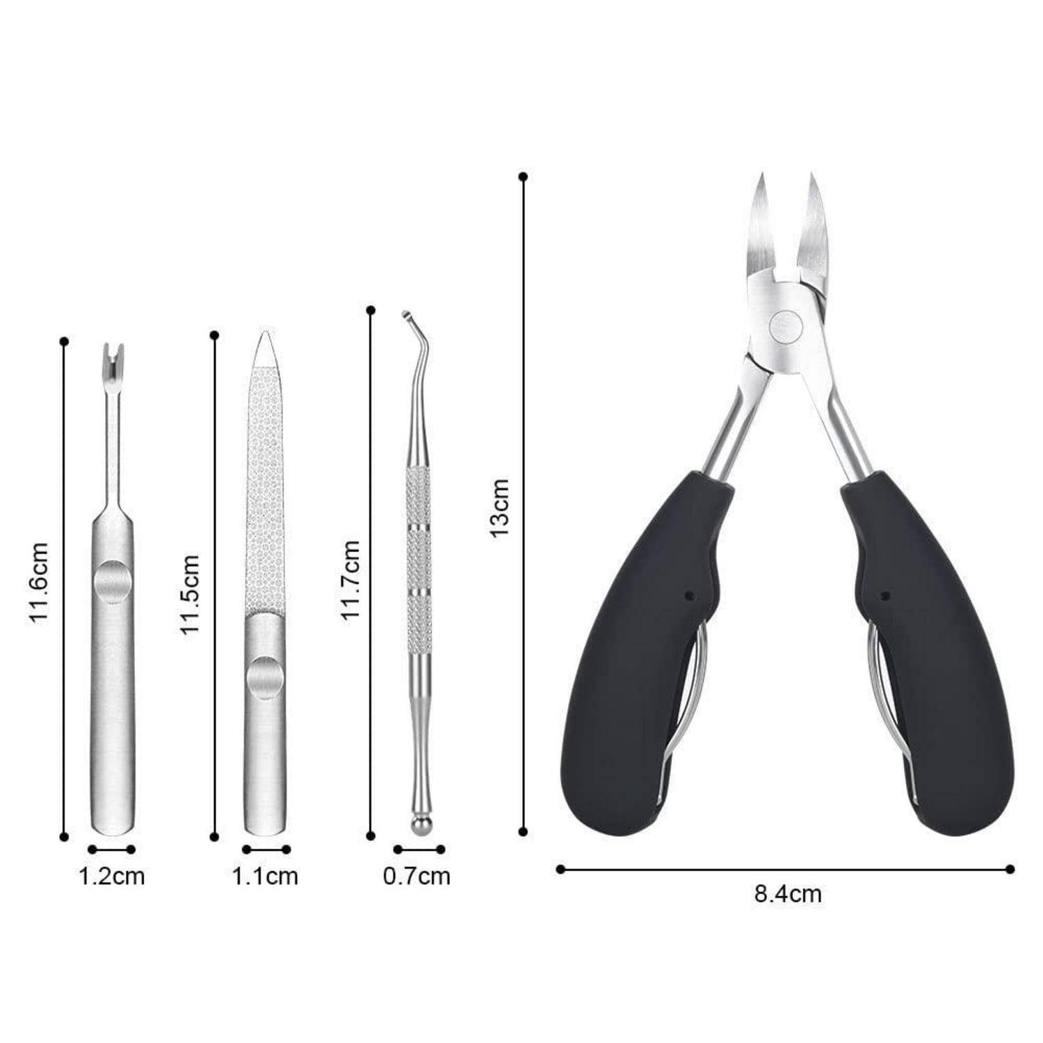 Nagelpflegeset, das einen Nagelknipser, Hautrandschneider, Nagelfeile und Nagelschieber umfasst, mit Größenangaben zur Veranschaulichung der Abmessungen.