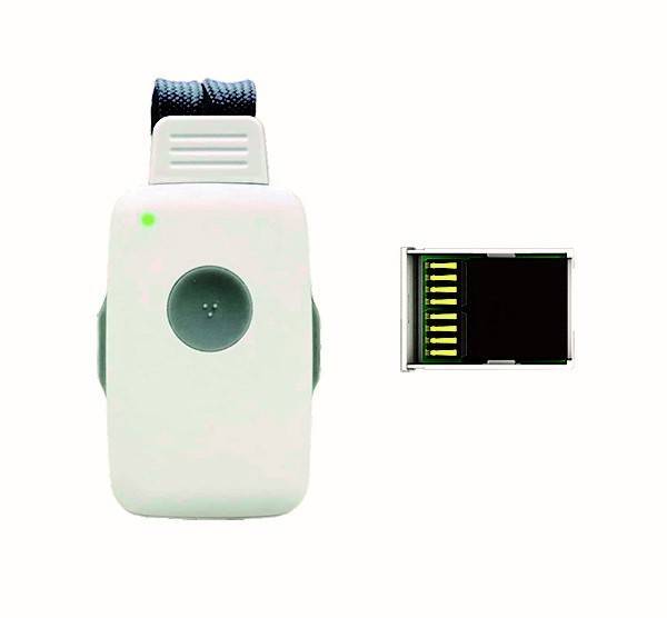 Ein weißes elektronisches Gerät mit einer kreisförmigen Taste, einer LED-Anzeige und einem USB-Dongle-Anschluss daneben.