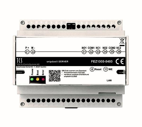 Snipdoo Server FEZ1000-0400', ein weißes Steuermodul mit verschiedenen beschrifteten Anschlüssen, Tasten für 'Reset' und 'WE'. Enthält einen QR-Code.