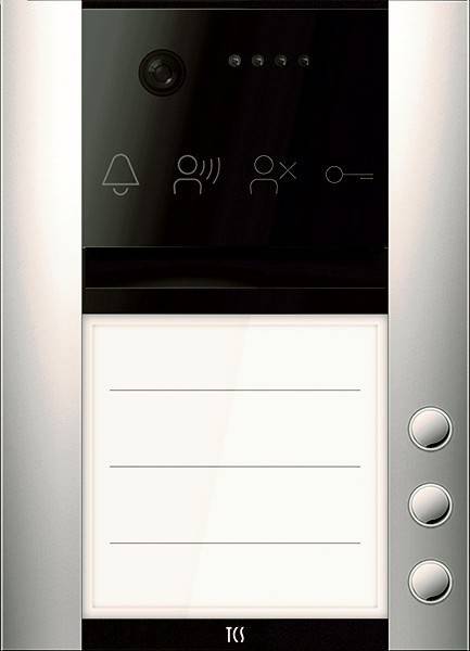 Türsprechanlage mit Namensschildfächern, einem Lautsprecher und Tasten für Klingel-, Anruf- und Entriegelfunktionen. Polierte Metalloberfläche.