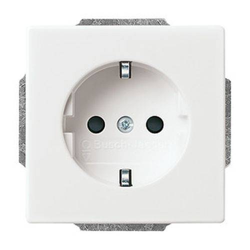 Eine weiße elektrische Wandsteckdose mit einer einzelnen Öffnung, ausgelegt für europäische Zweistift-Stecker, gerahmt von einer quadratischen Abdeckplatte.